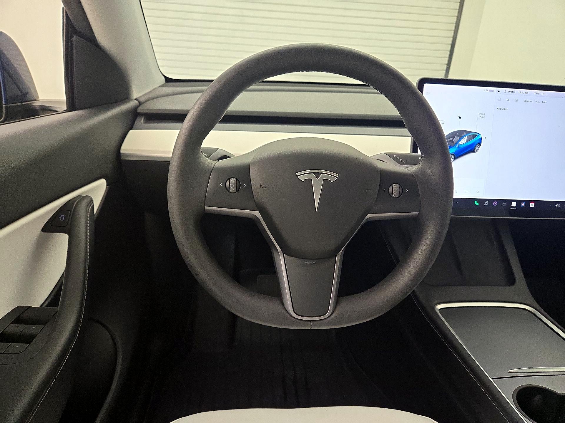 Thumbnail: 2022 Tesla Model Y - 10