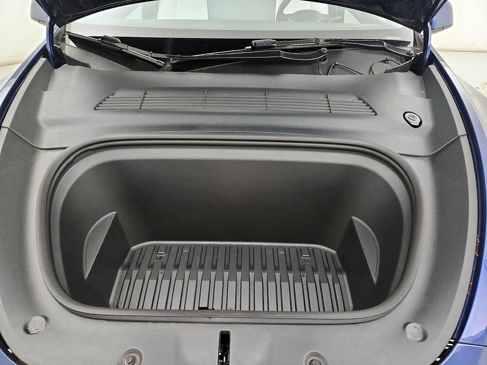 Thumbnail: 2022 Tesla Model Y - 20