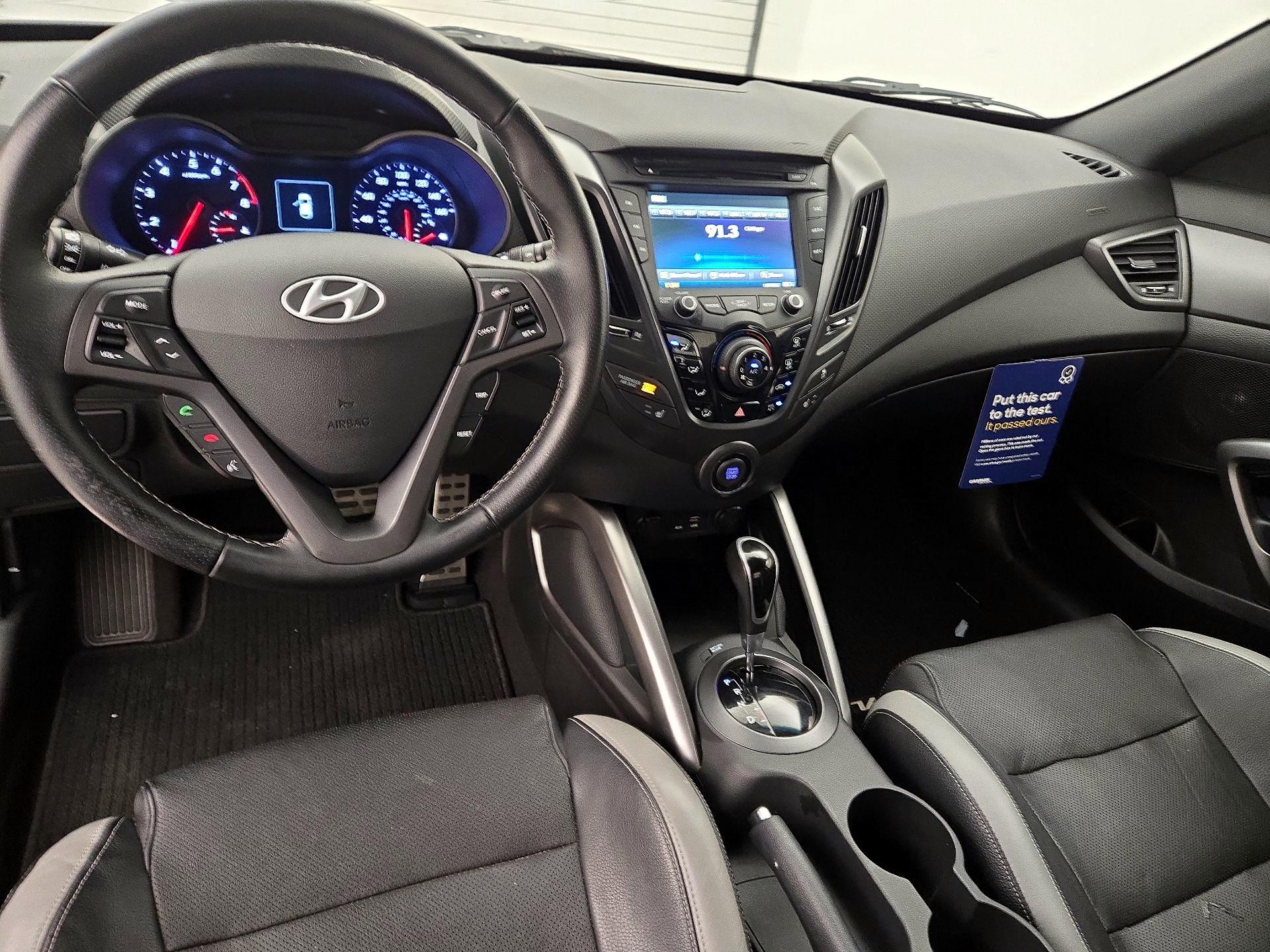 Thumbnail: 2016 Hyundai Veloster - 9