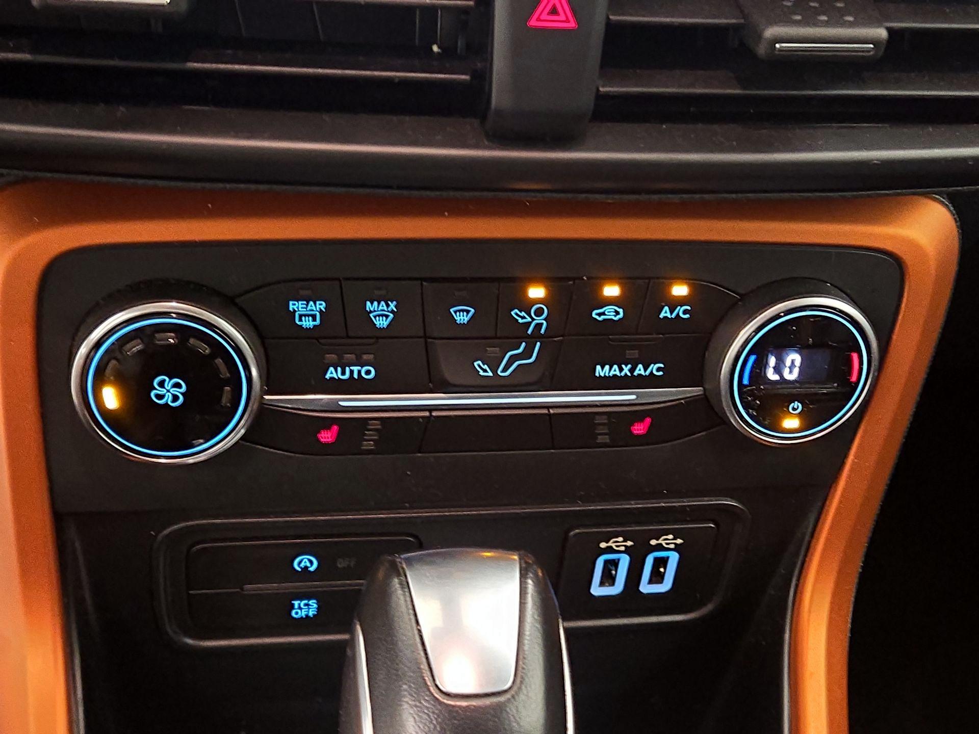 Thumbnail: 2018 Ford EcoSport - 17