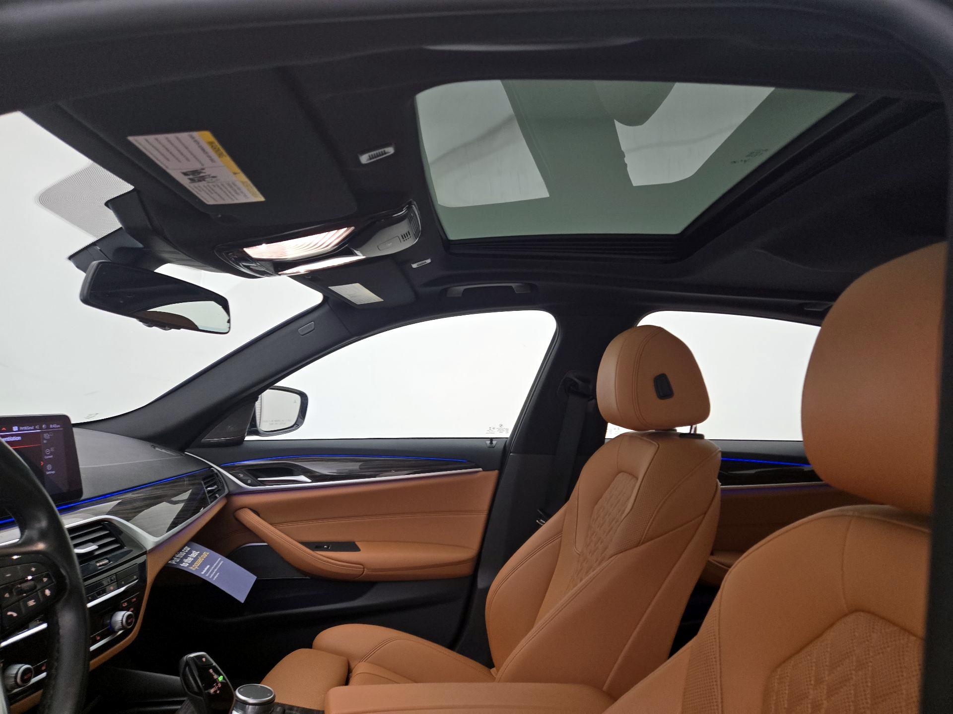 Thumbnail: 2021 BMW 5 Series - 20
