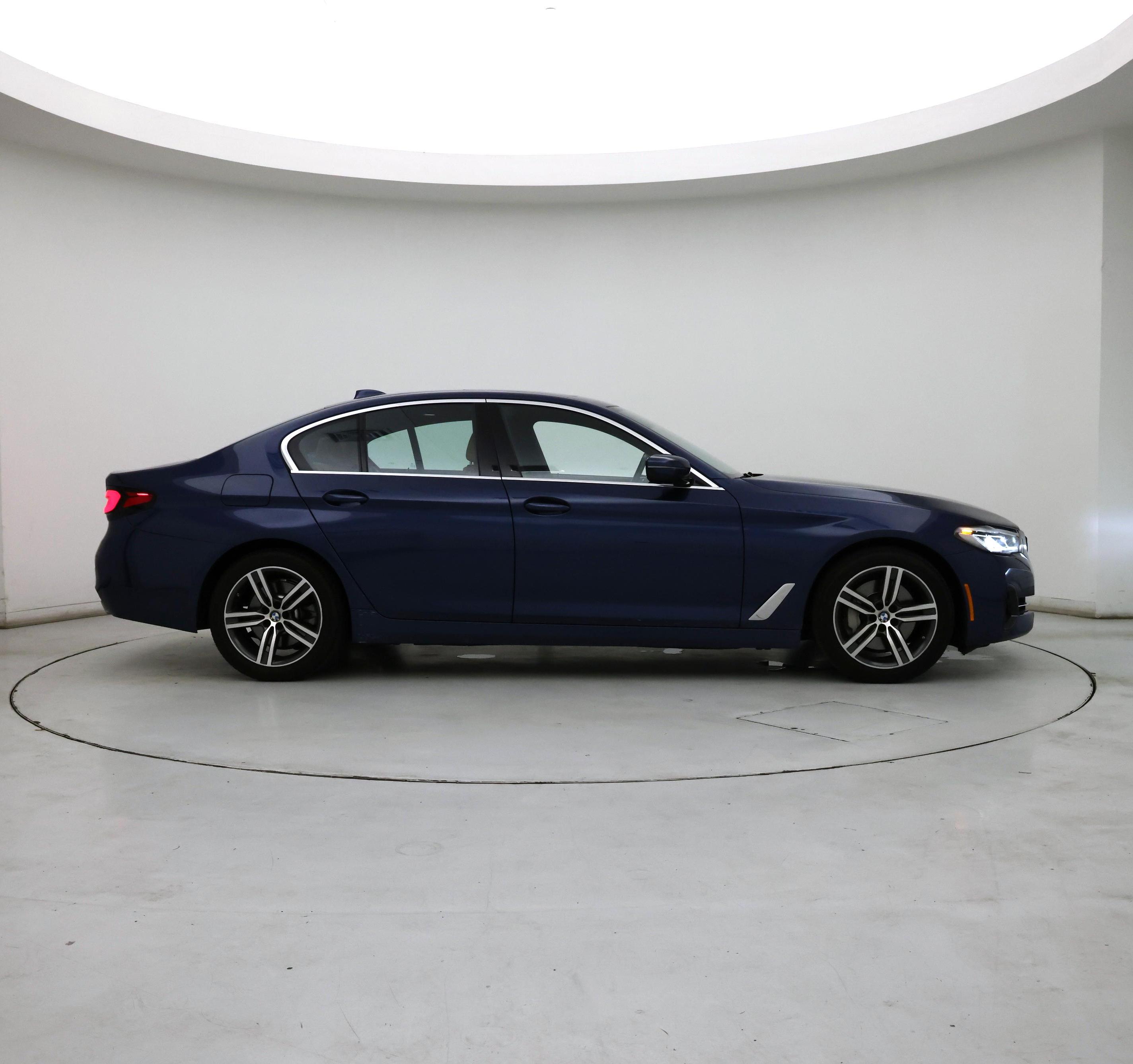 Thumbnail: 2021 BMW 5 Series - 7