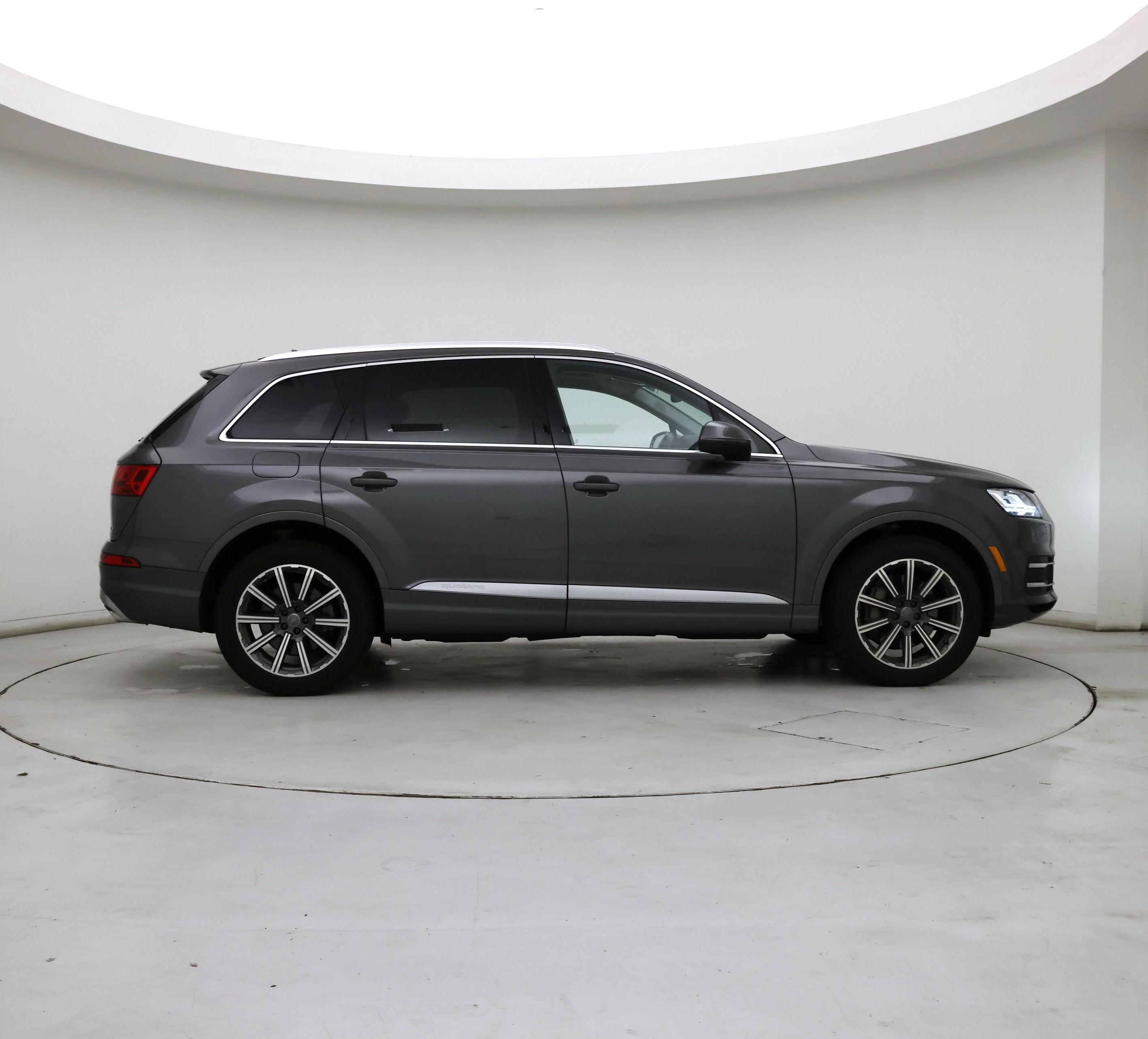 Thumbnail: 2019 Audi Q7 - 7