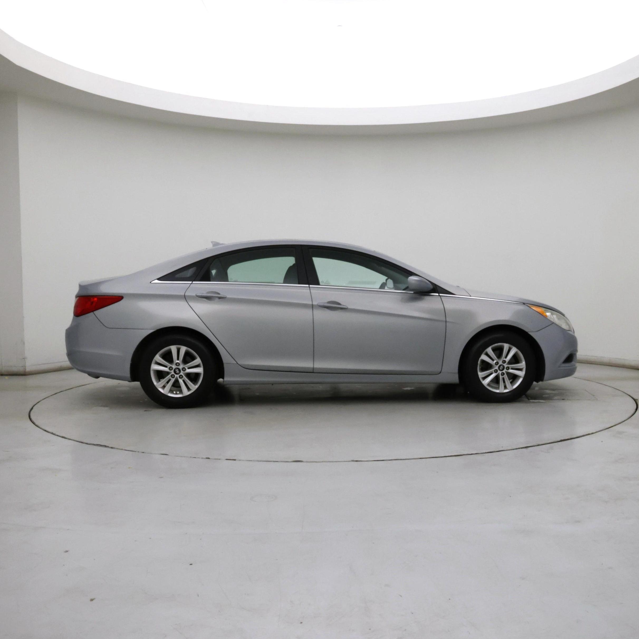 Thumbnail: 2013 Hyundai Sonata - 7