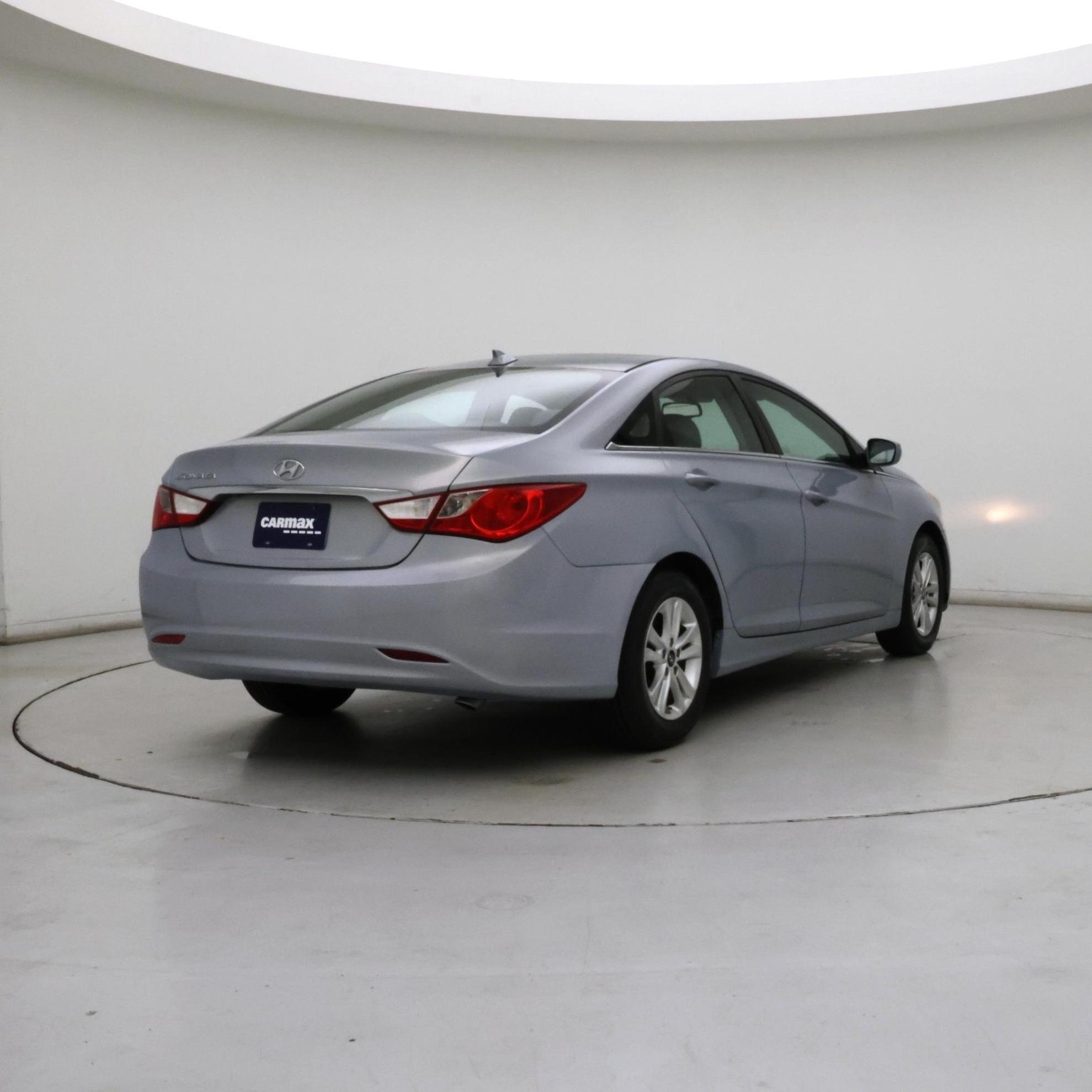 Thumbnail: 2013 Hyundai Sonata - 8