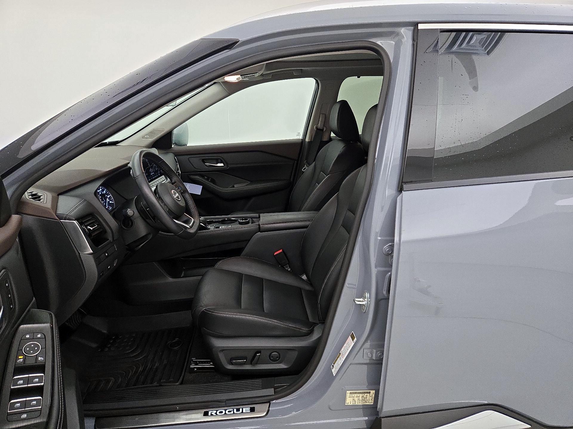 Thumbnail: 2023 Nissan Rogue - 11