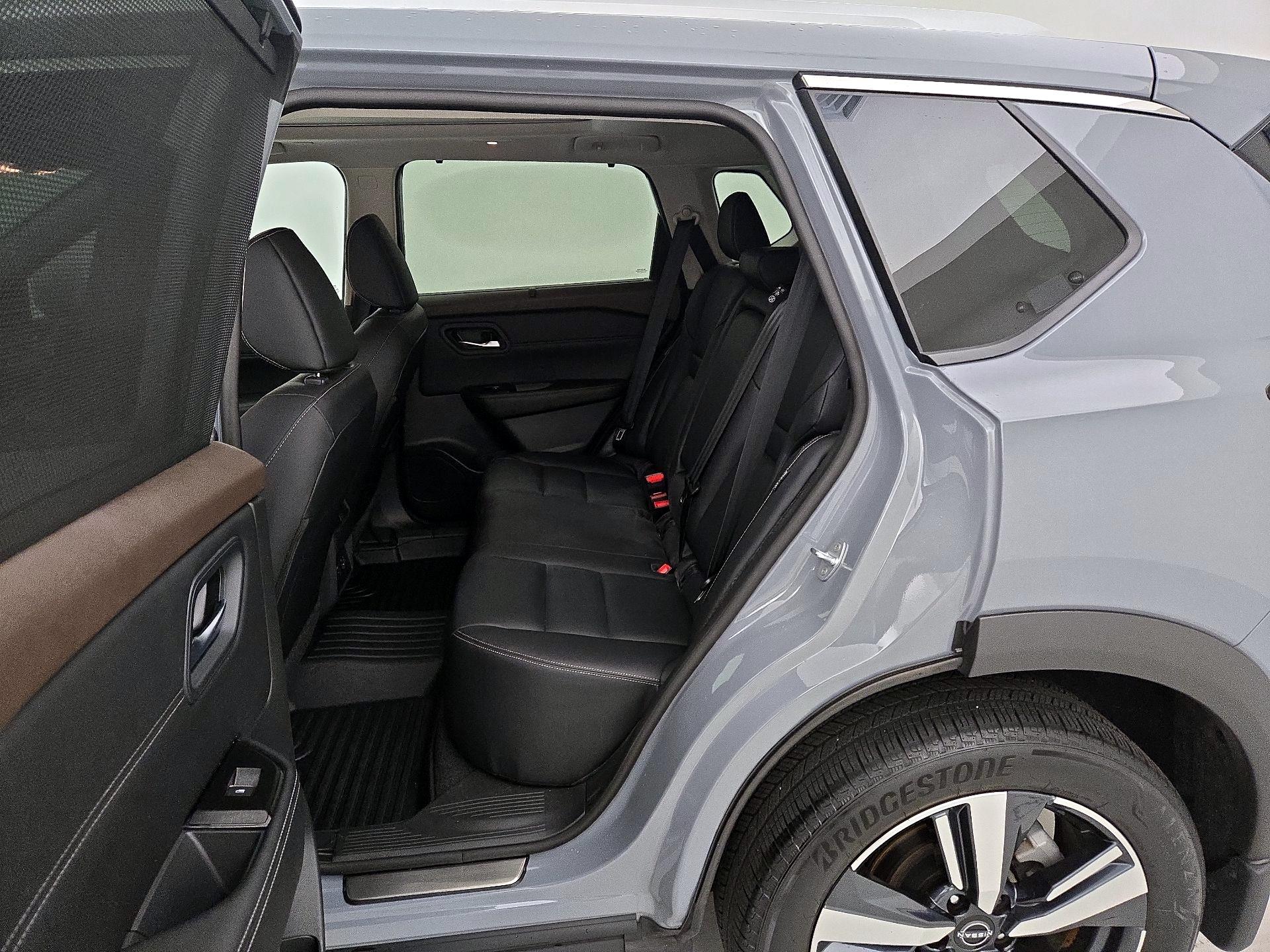 Thumbnail: 2023 Nissan Rogue - 20
