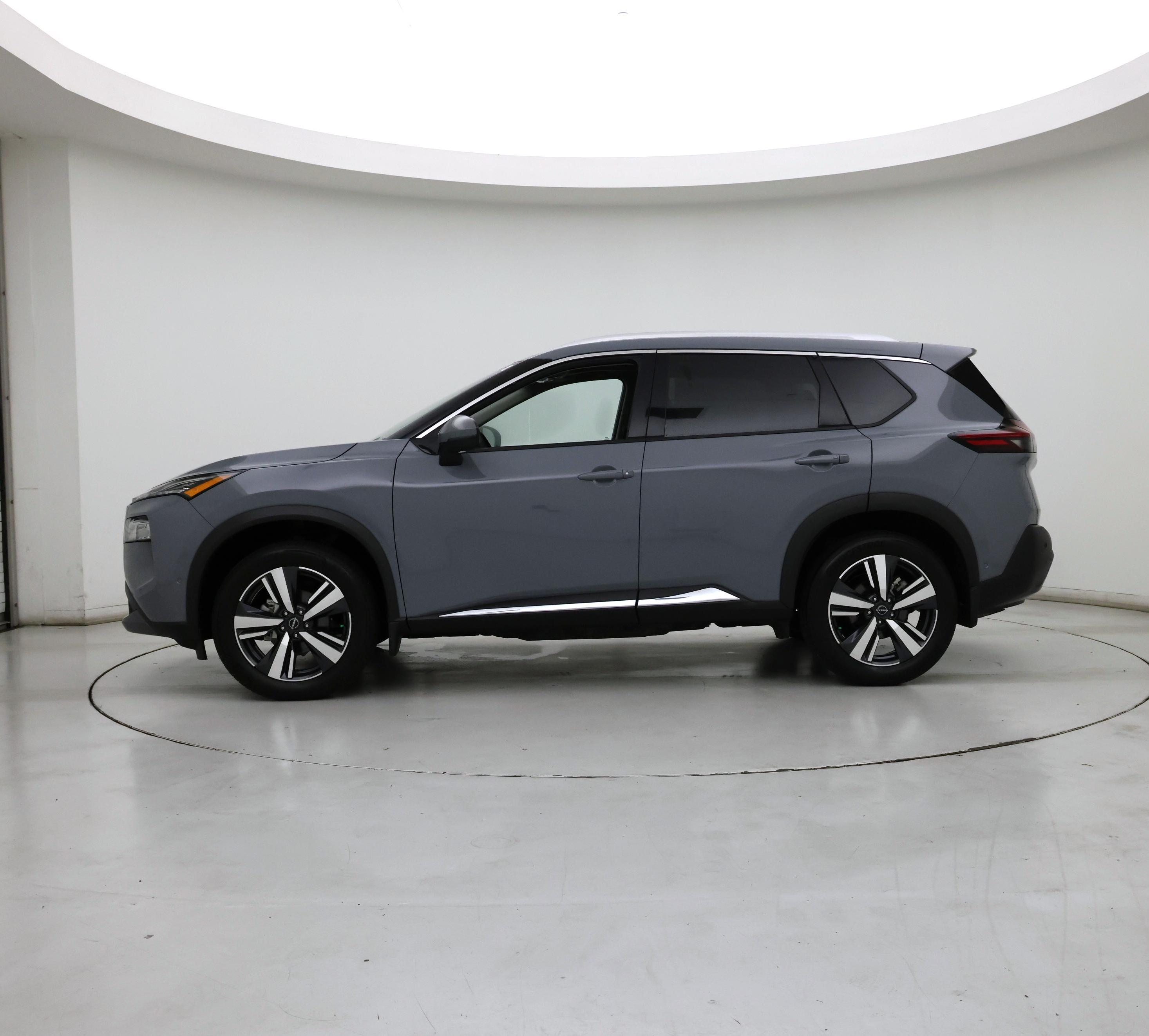 Thumbnail: 2023 Nissan Rogue - 3
