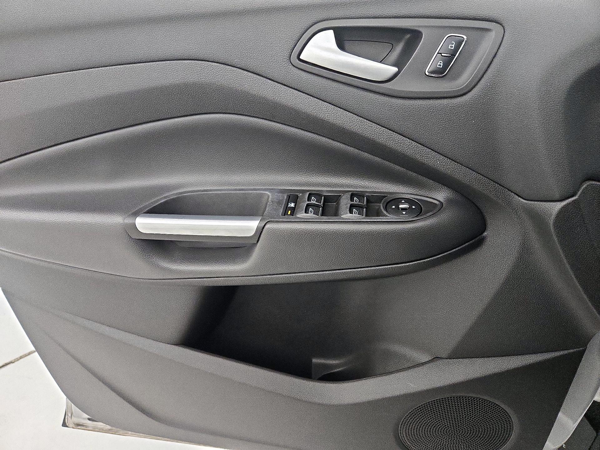 Thumbnail: 2016 Ford Escape - 12