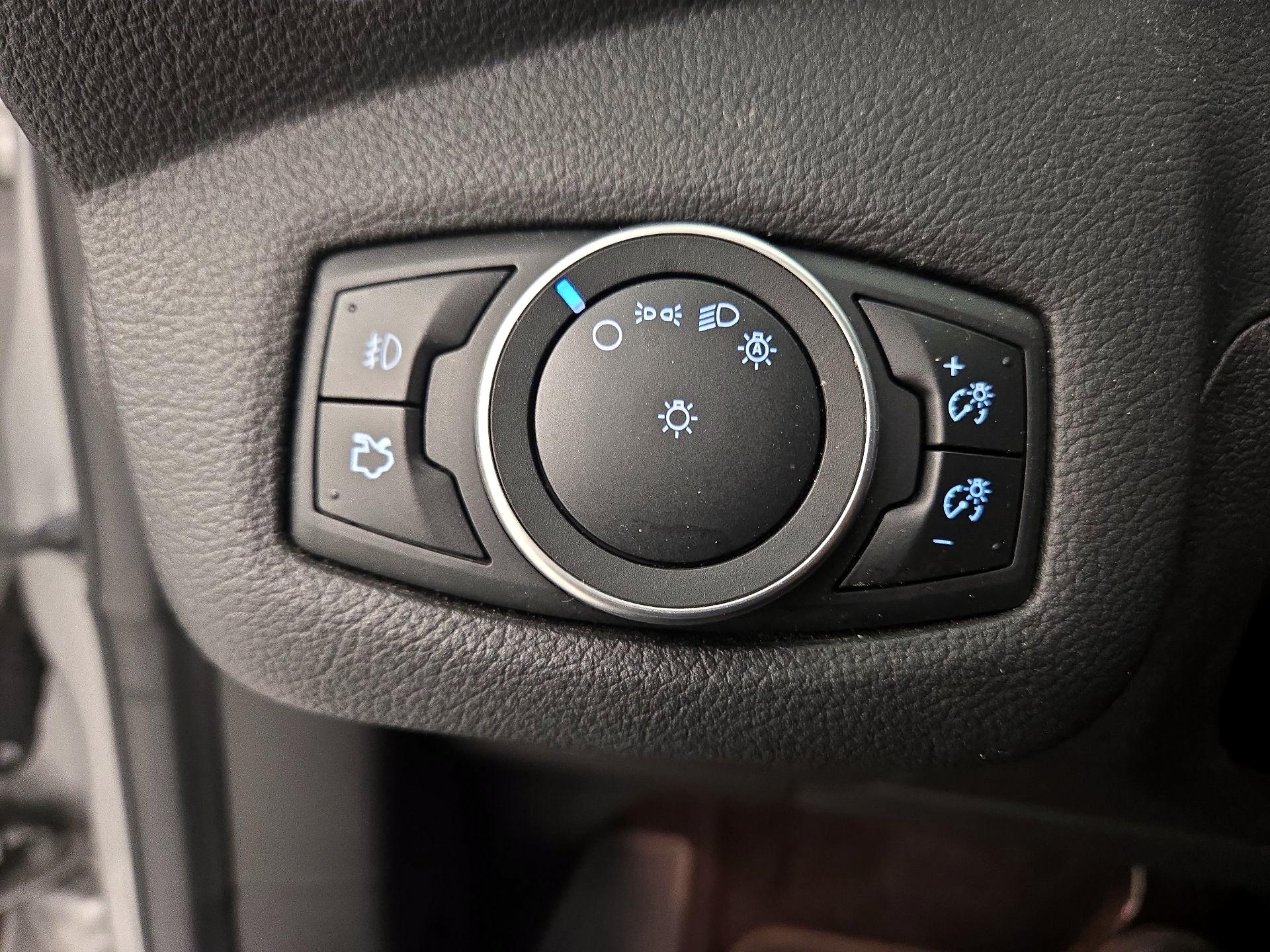 Thumbnail: 2016 Ford Escape - 13