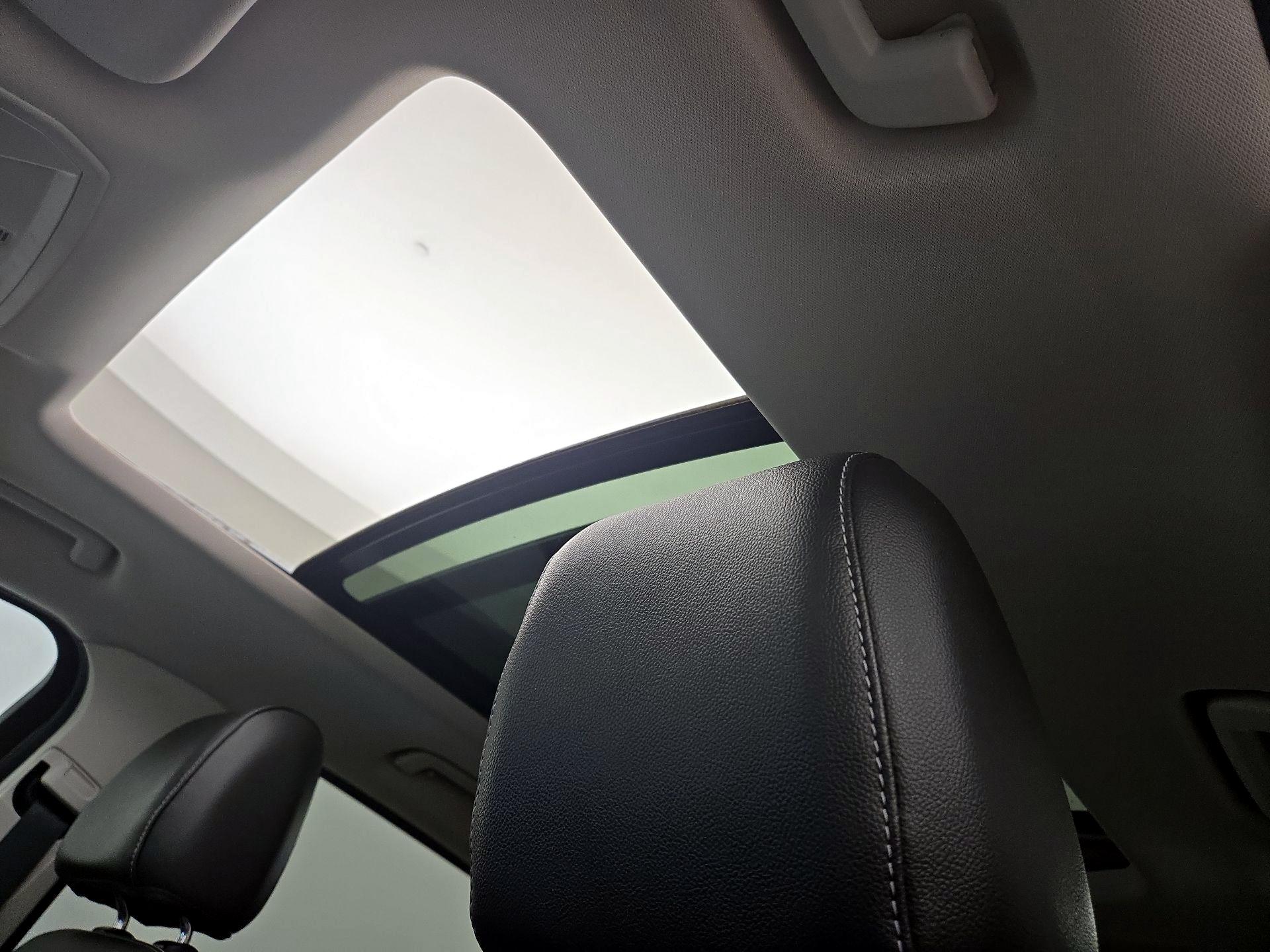 Thumbnail: 2016 Ford Escape - 19