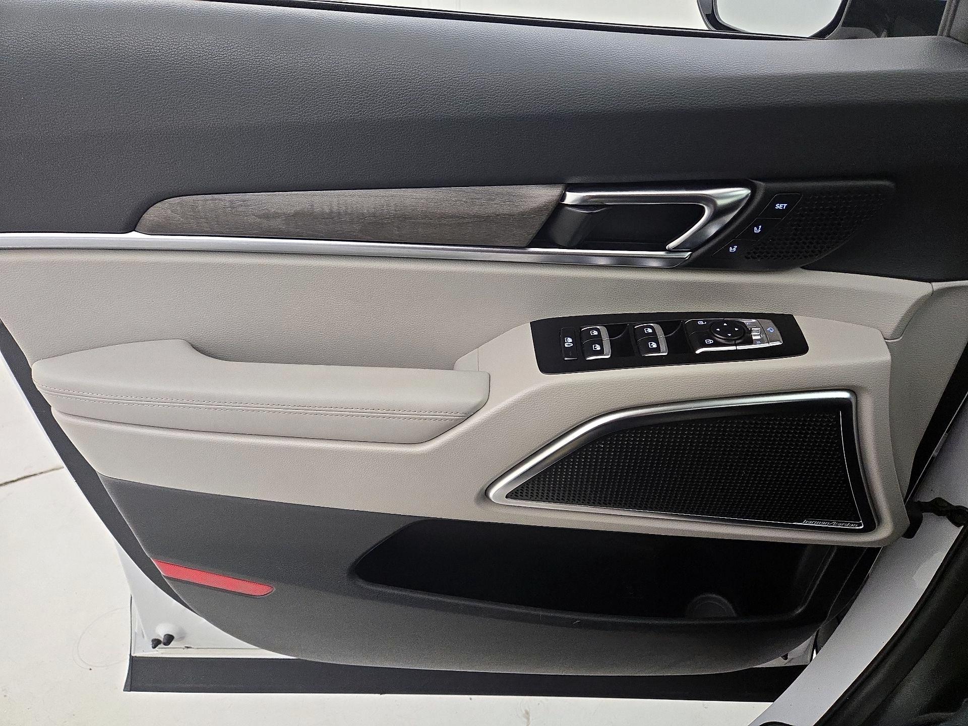 Thumbnail: 2021 Kia Telluride - 12
