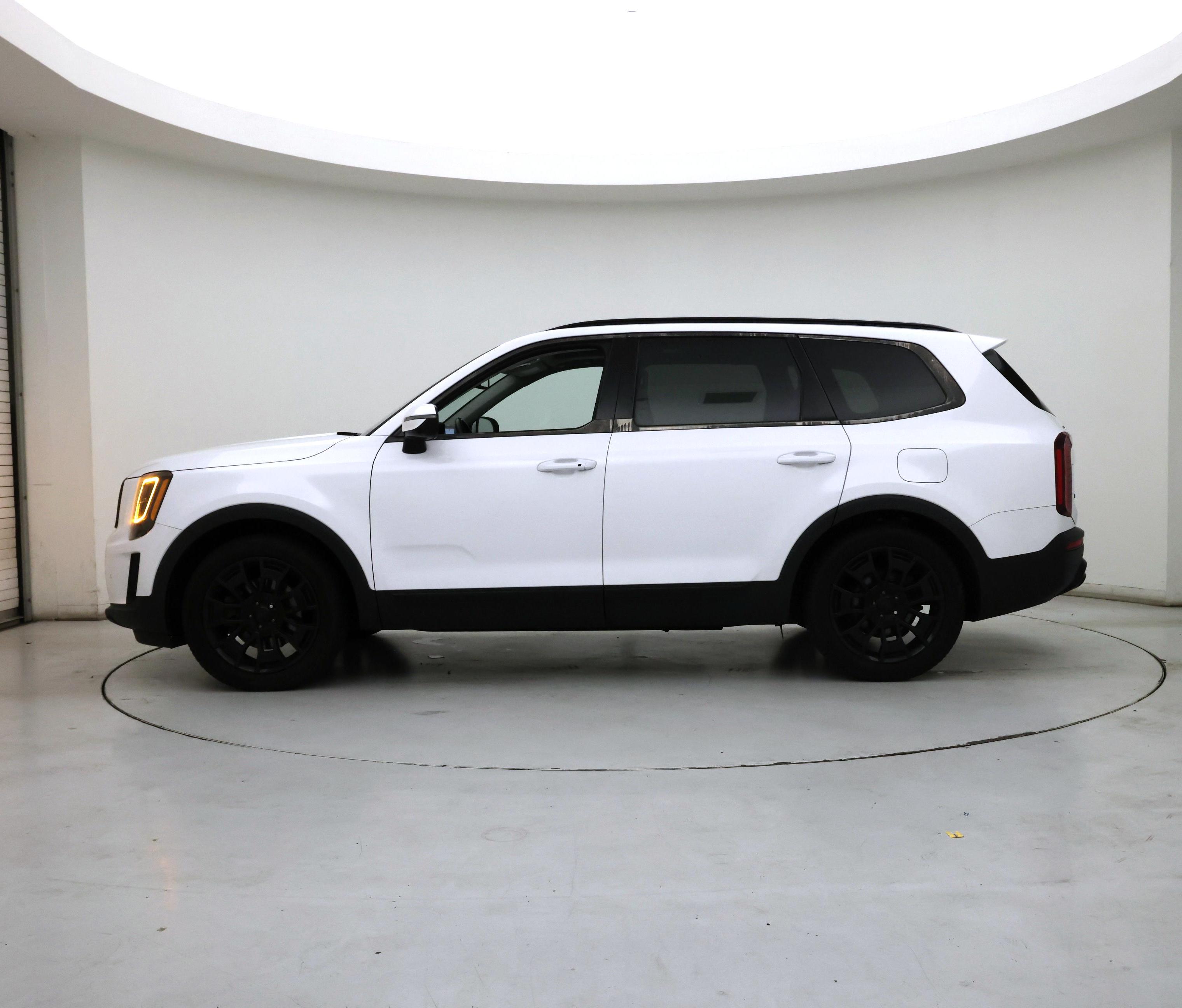 Thumbnail: 2021 Kia Telluride - 3