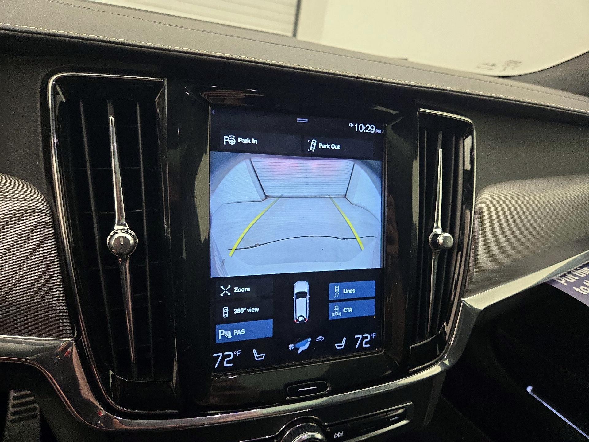Thumbnail: 2019 Volvo V90 - 15