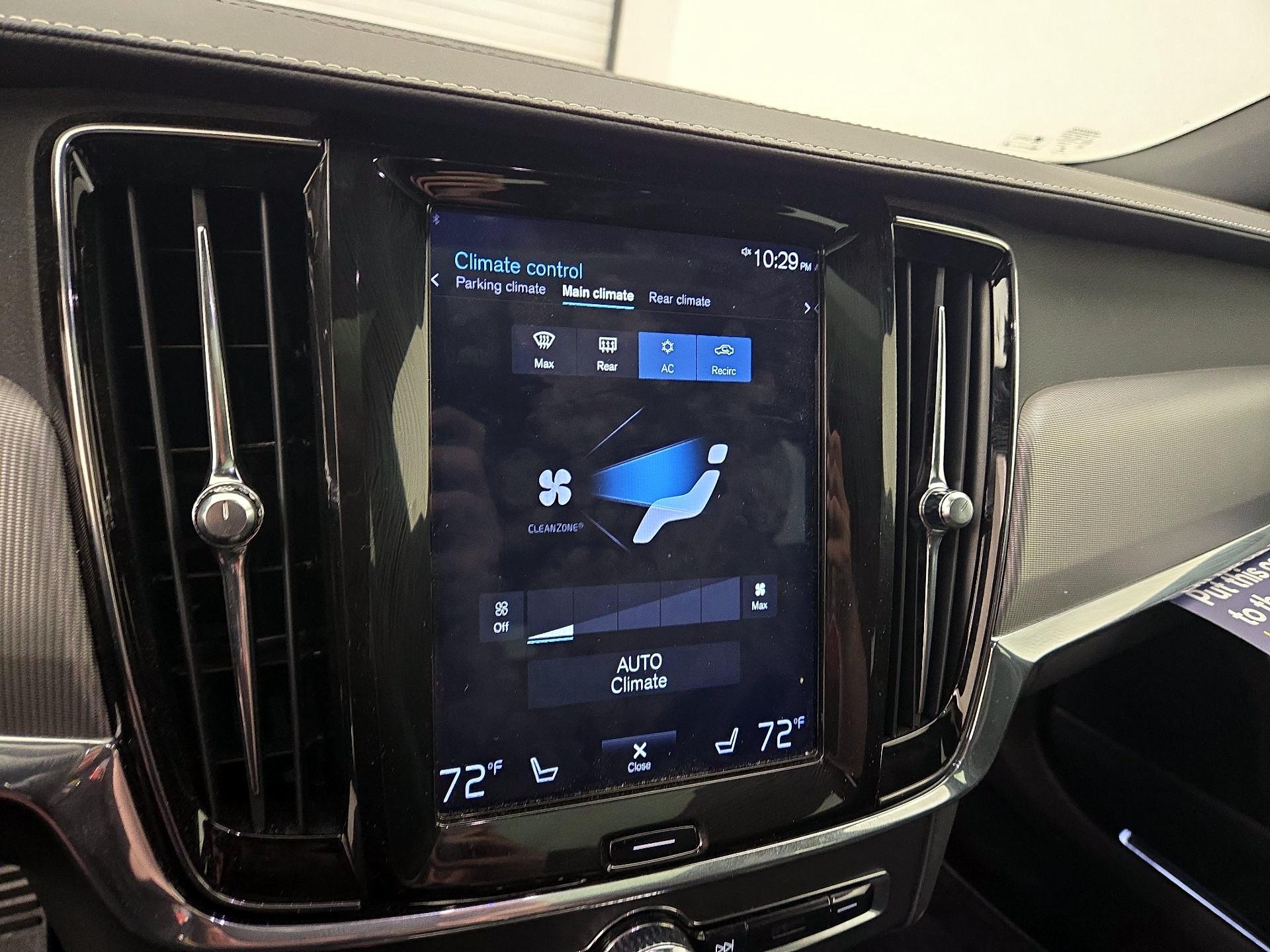 Thumbnail: 2019 Volvo V90 - 17