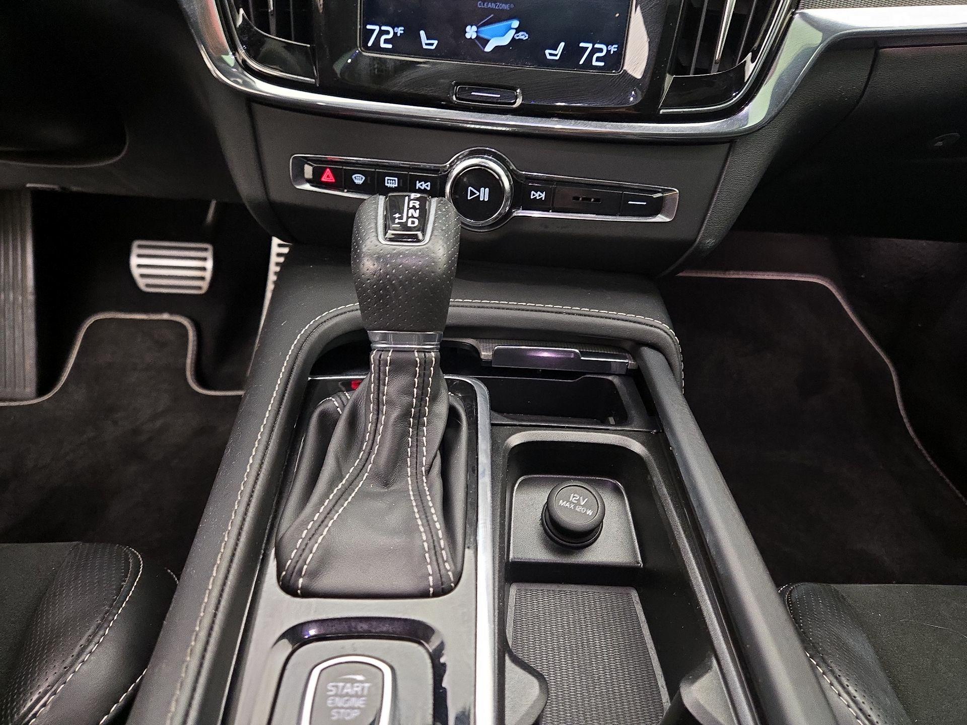Thumbnail: 2019 Volvo V90 - 18