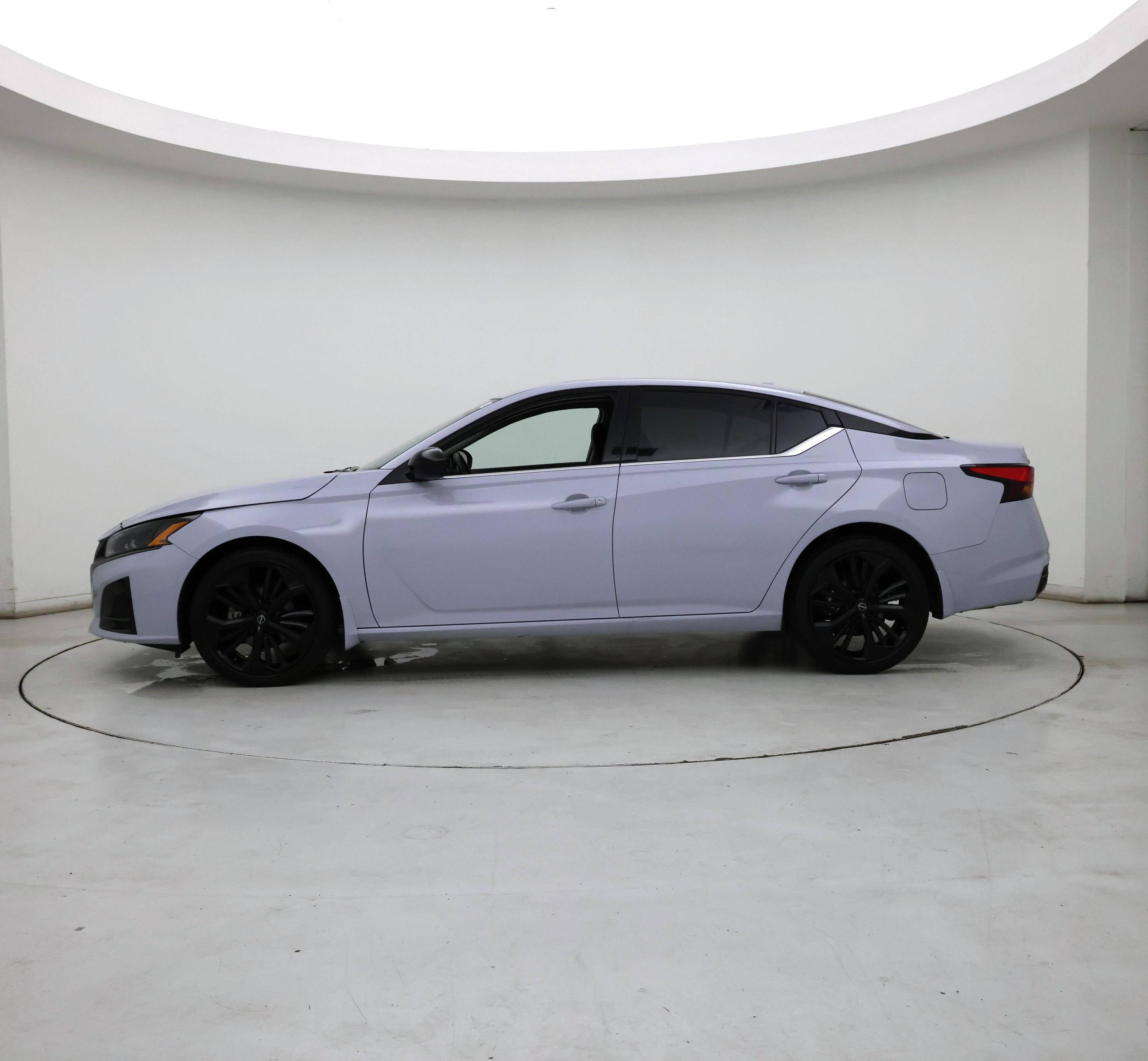 Thumbnail: 2024 Nissan Altima - 3