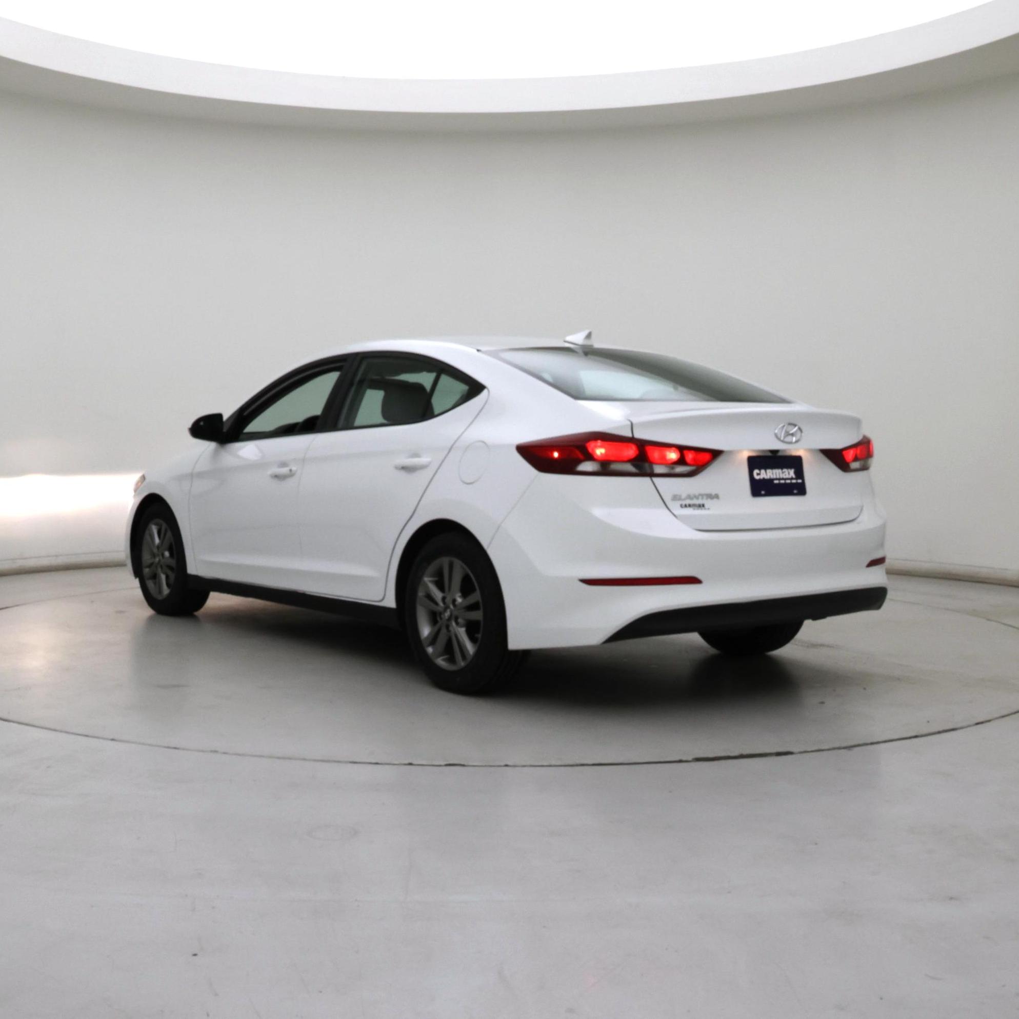 Thumbnail: 2017 Hyundai Elantra - 2