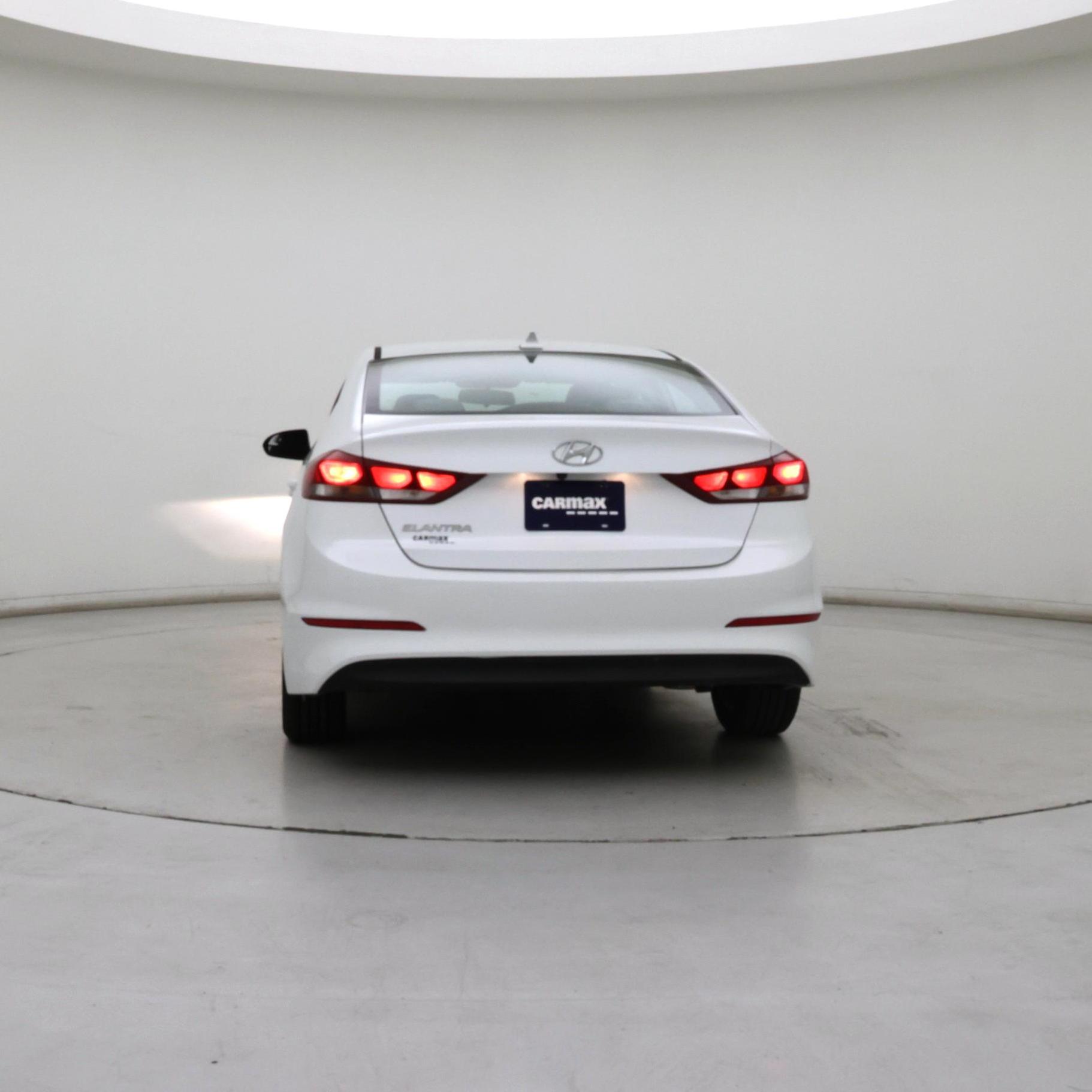 Thumbnail: 2017 Hyundai Elantra - 6