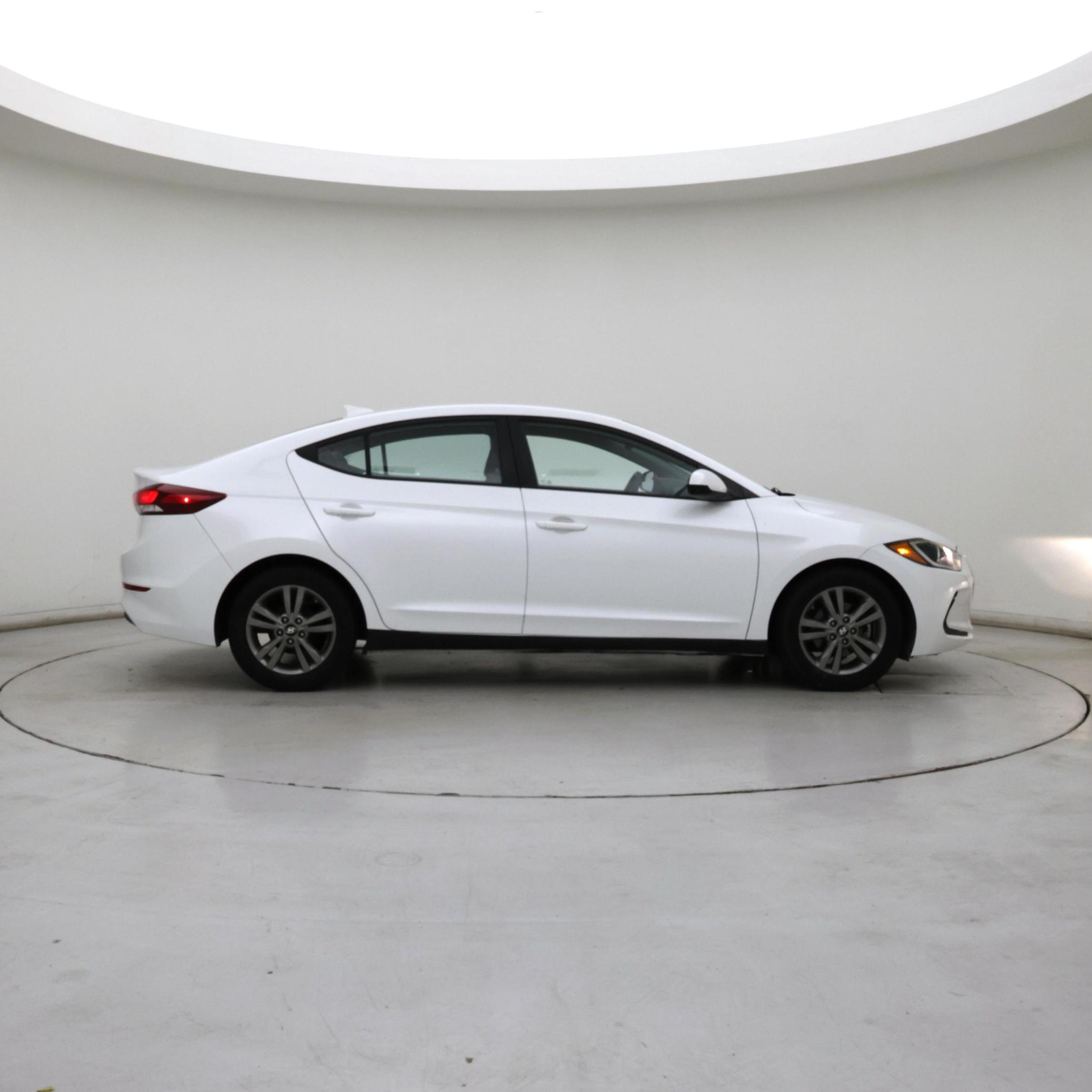 Thumbnail: 2017 Hyundai Elantra - 7