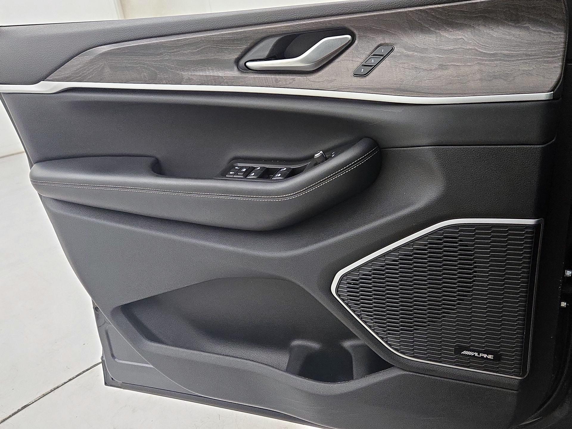 Thumbnail: 2021 Jeep Grand Cherokee L - 12