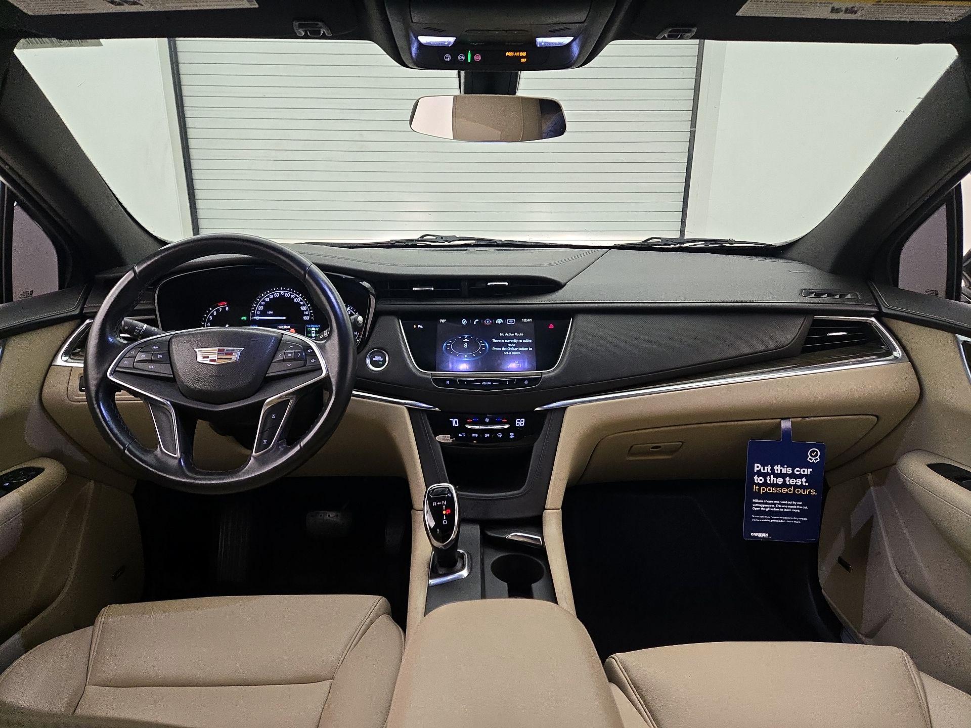 Thumbnail: 2017 Cadillac XT5 - 9