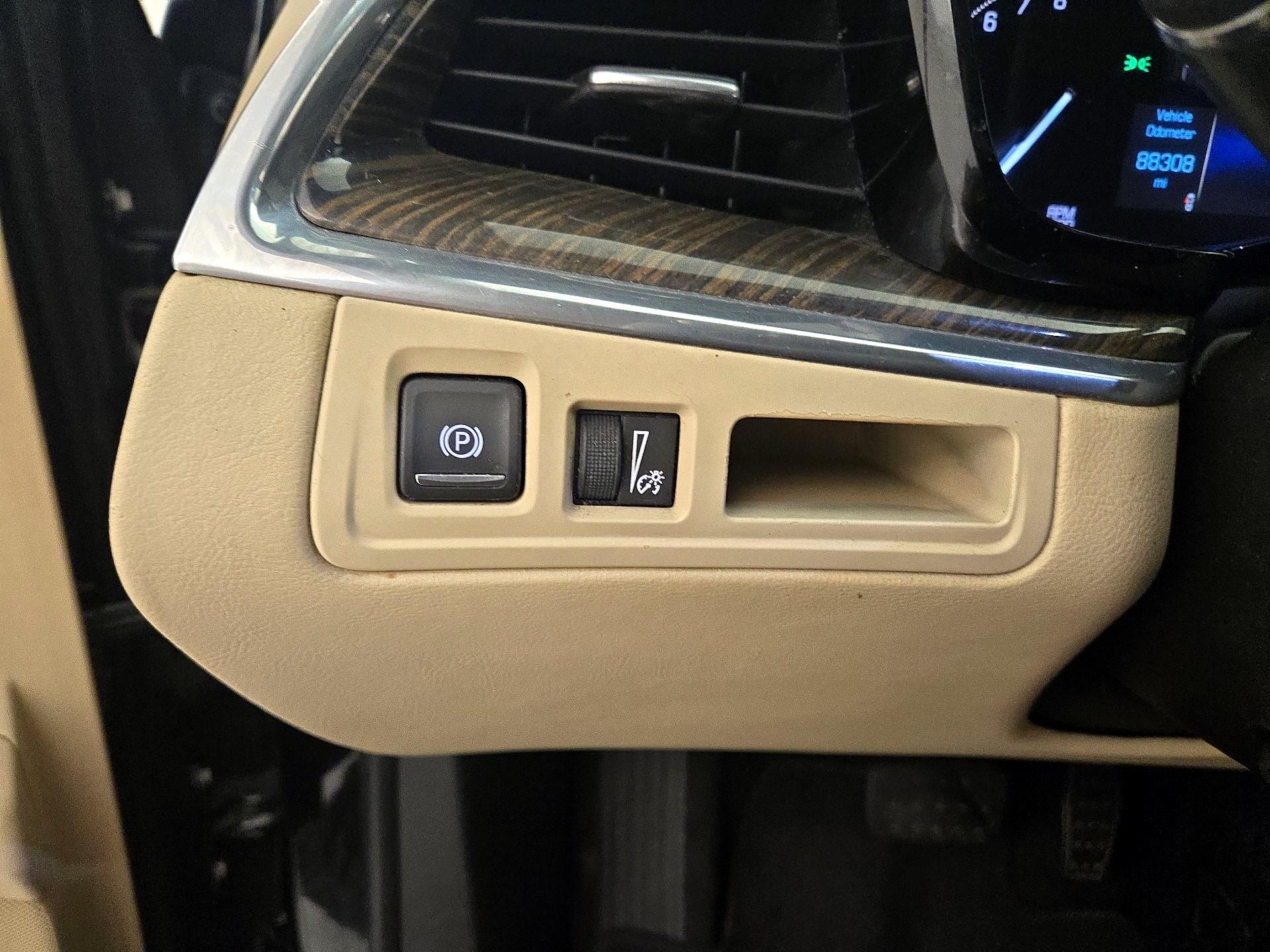 Thumbnail: 2017 Cadillac XT5 - 13