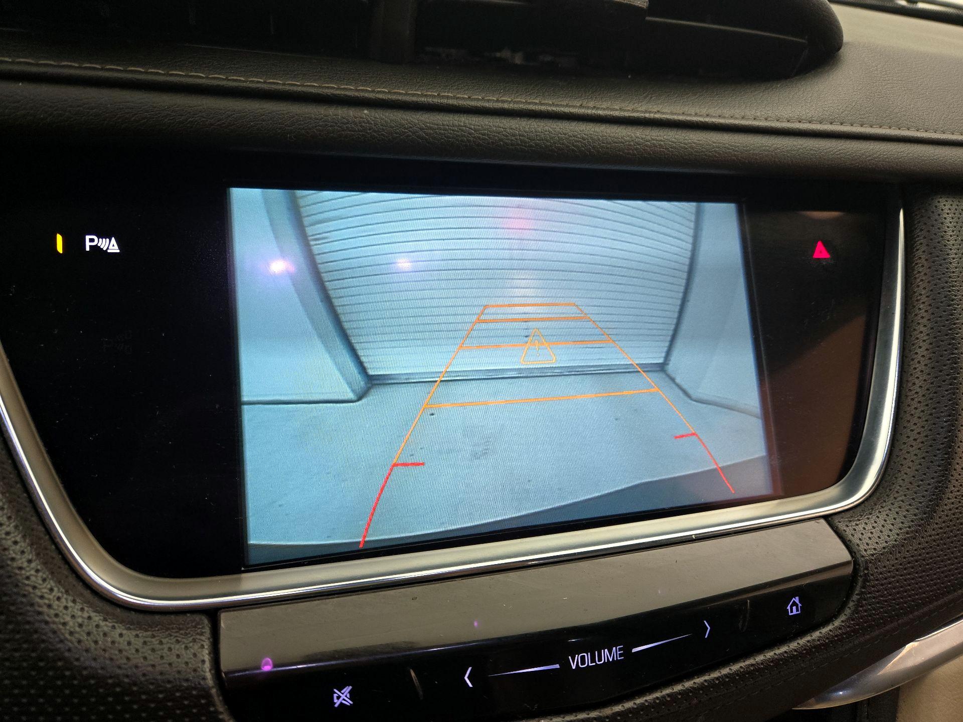 Thumbnail: 2017 Cadillac XT5 - 15