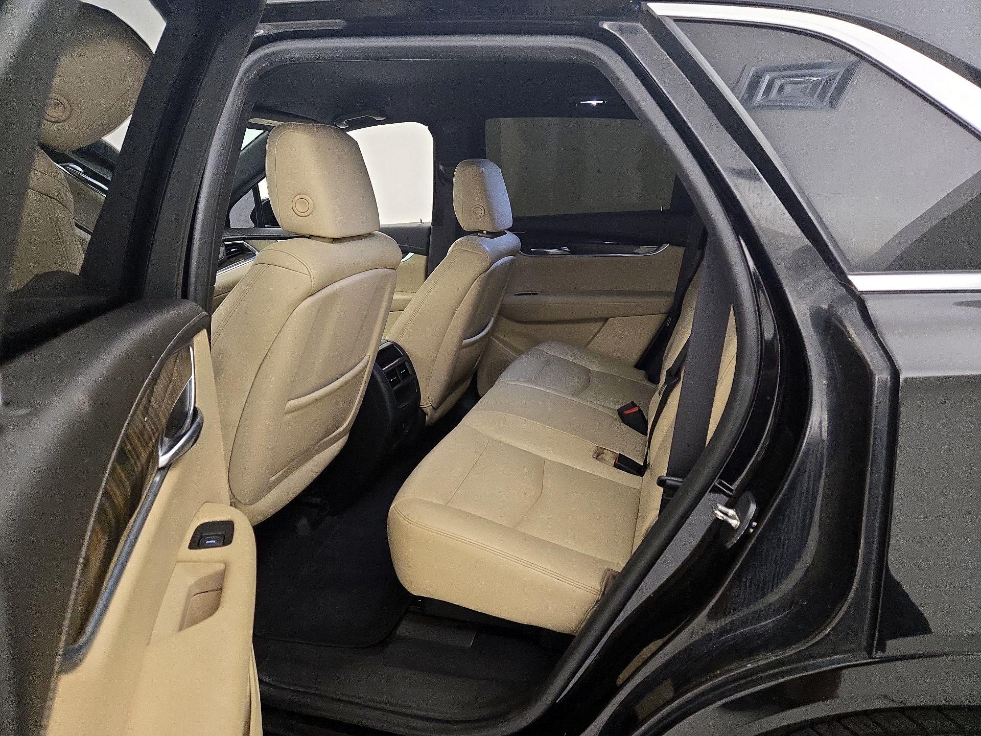 Thumbnail: 2017 Cadillac XT5 - 20