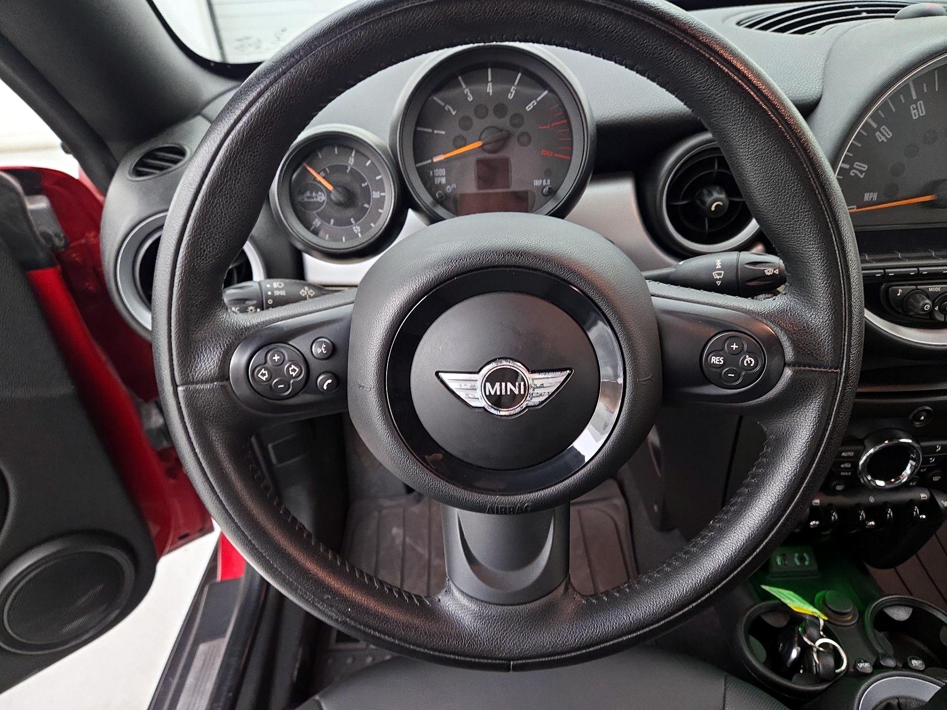Thumbnail: 2015 MINI Cooper Roadster - 10