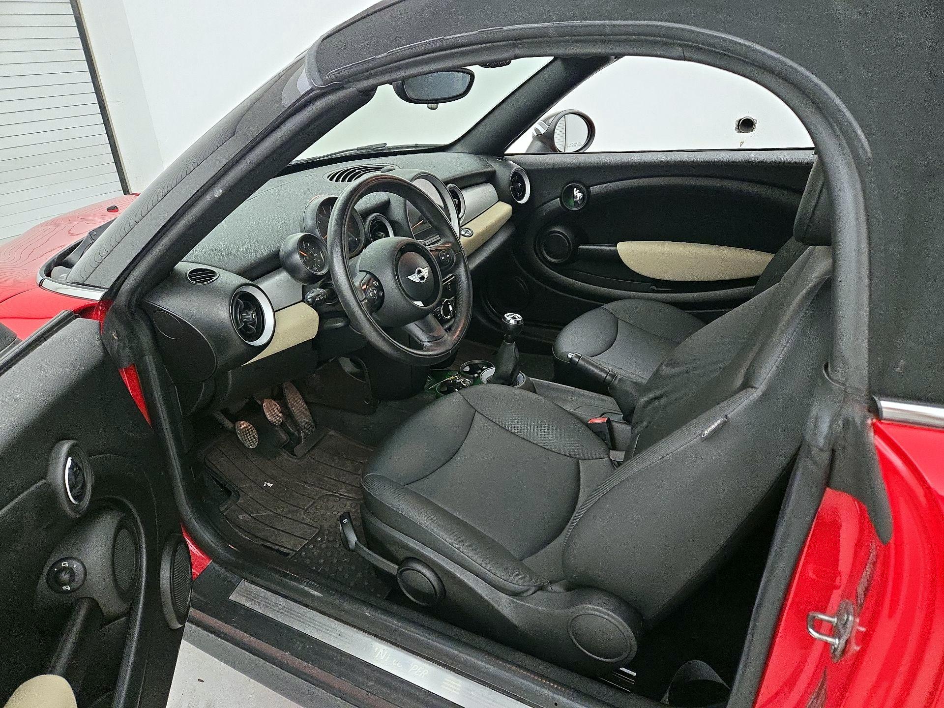 Thumbnail: 2015 MINI Cooper Roadster - 11