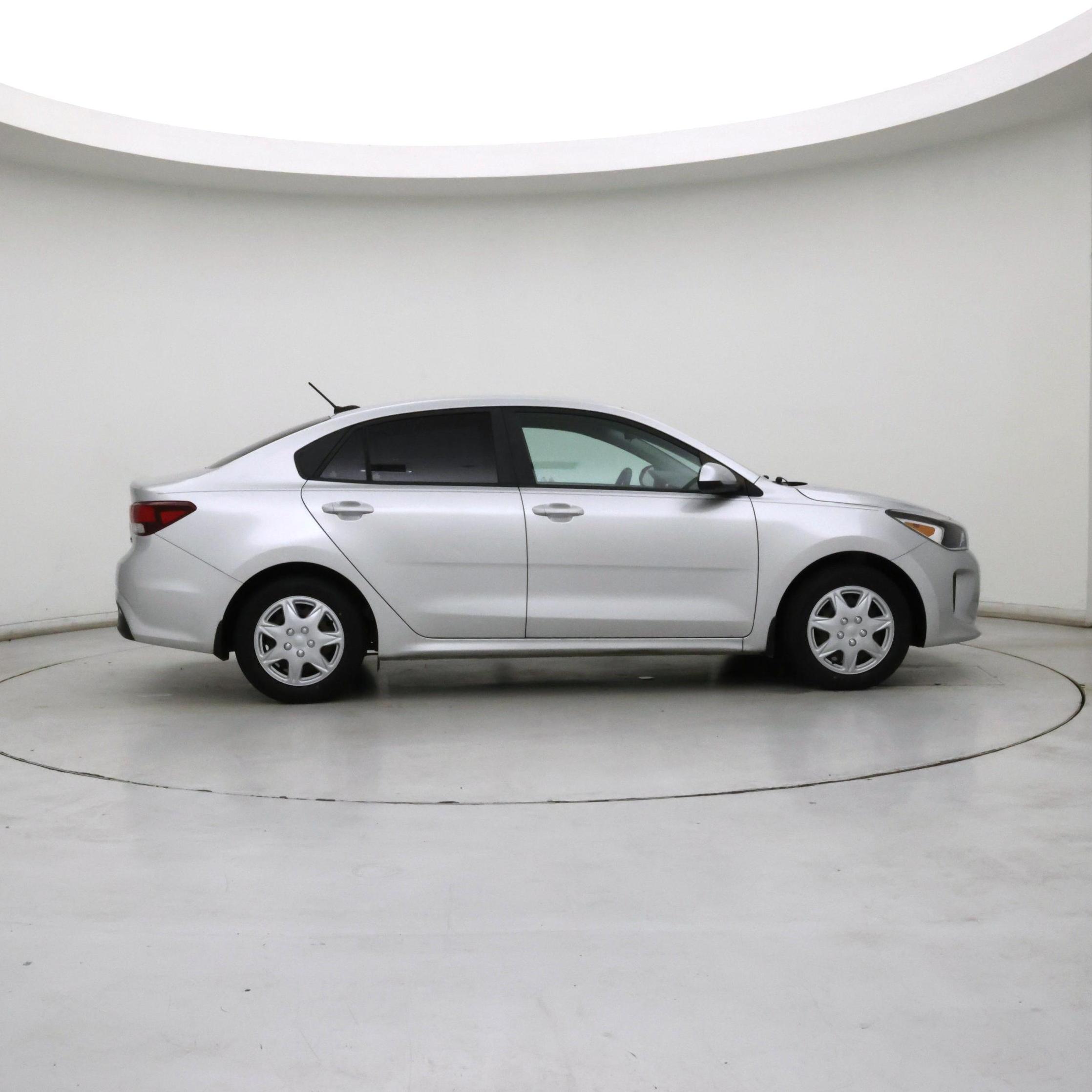 Thumbnail: 2019 Kia Rio - 7