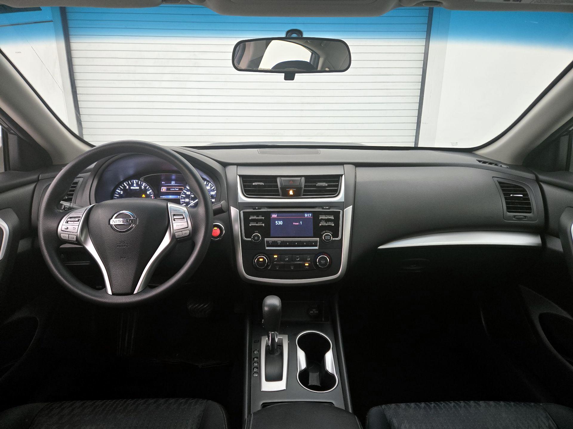Thumbnail: 2018 Nissan Altima - 9