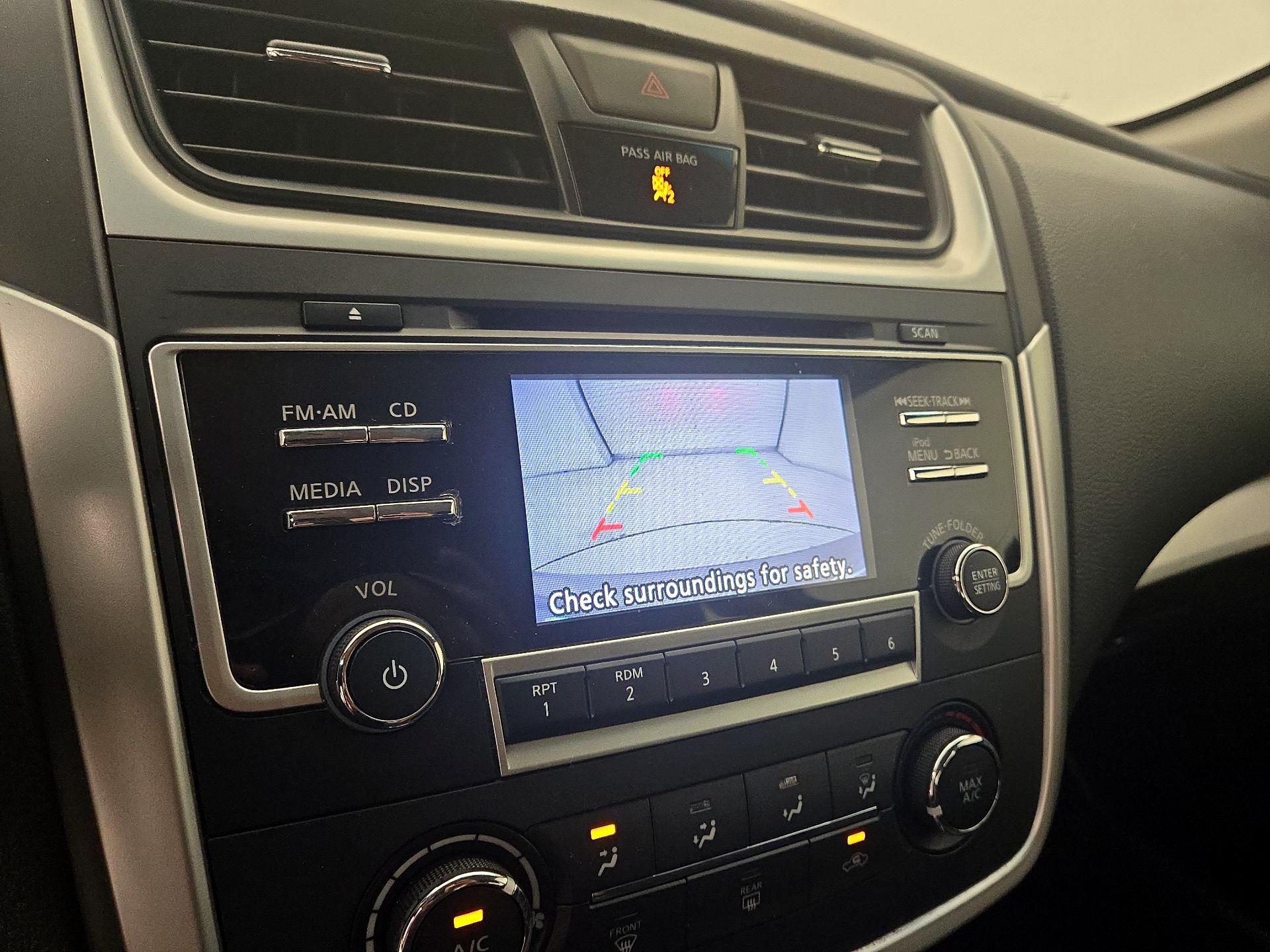 Thumbnail: 2018 Nissan Altima - 14
