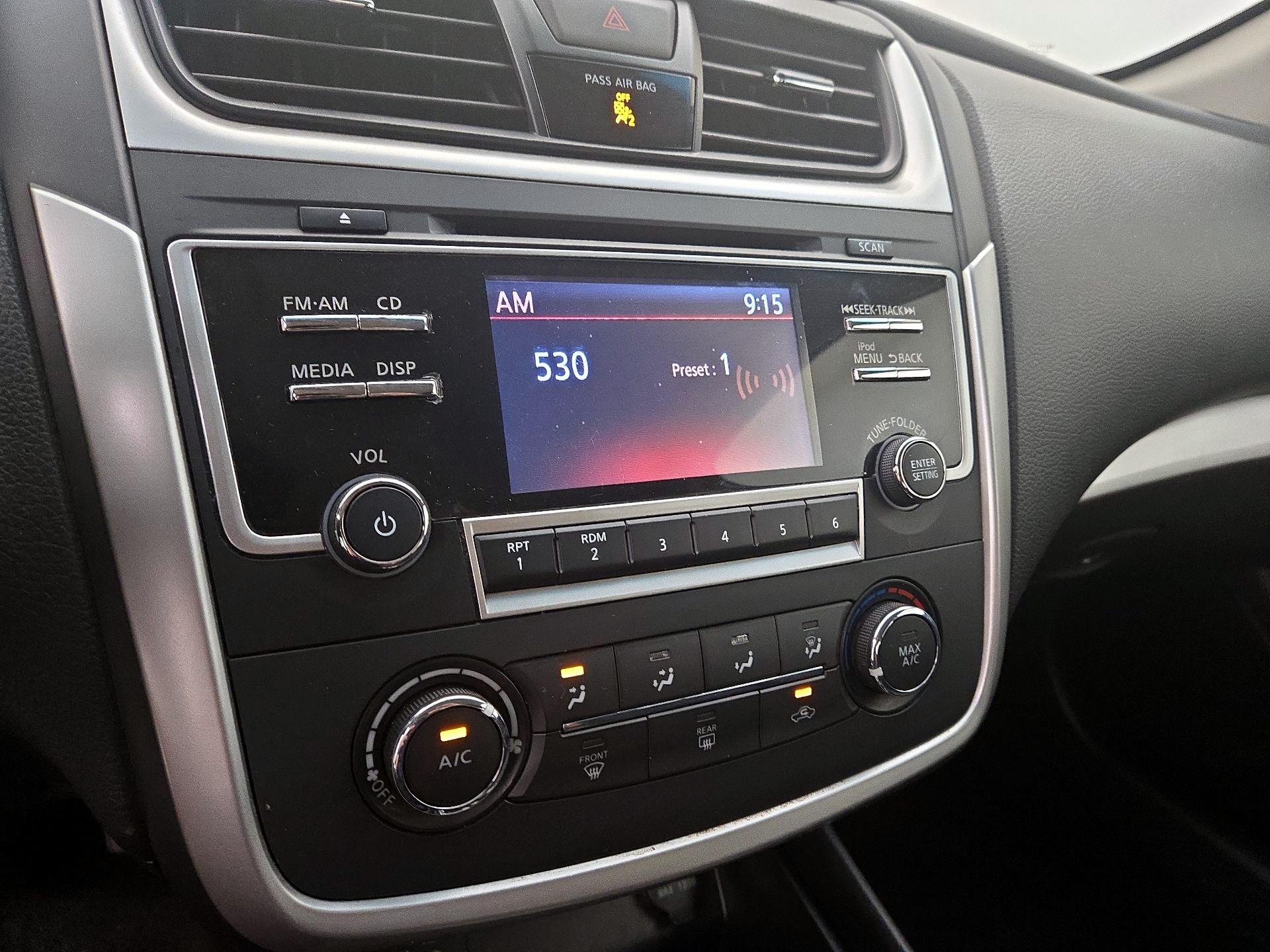 Thumbnail: 2018 Nissan Altima - 15