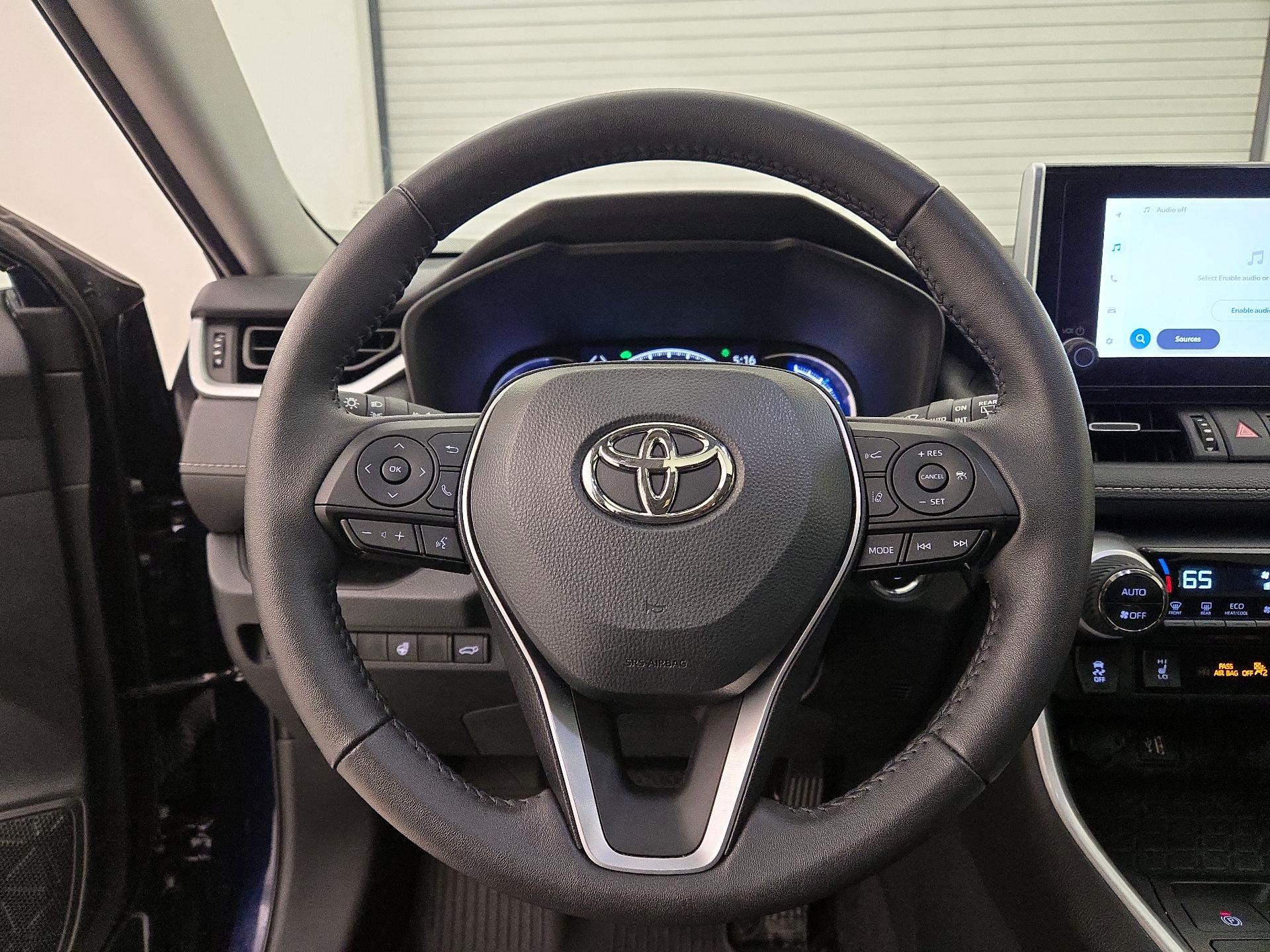 Thumbnail: 2023 Toyota RAV4 - 10