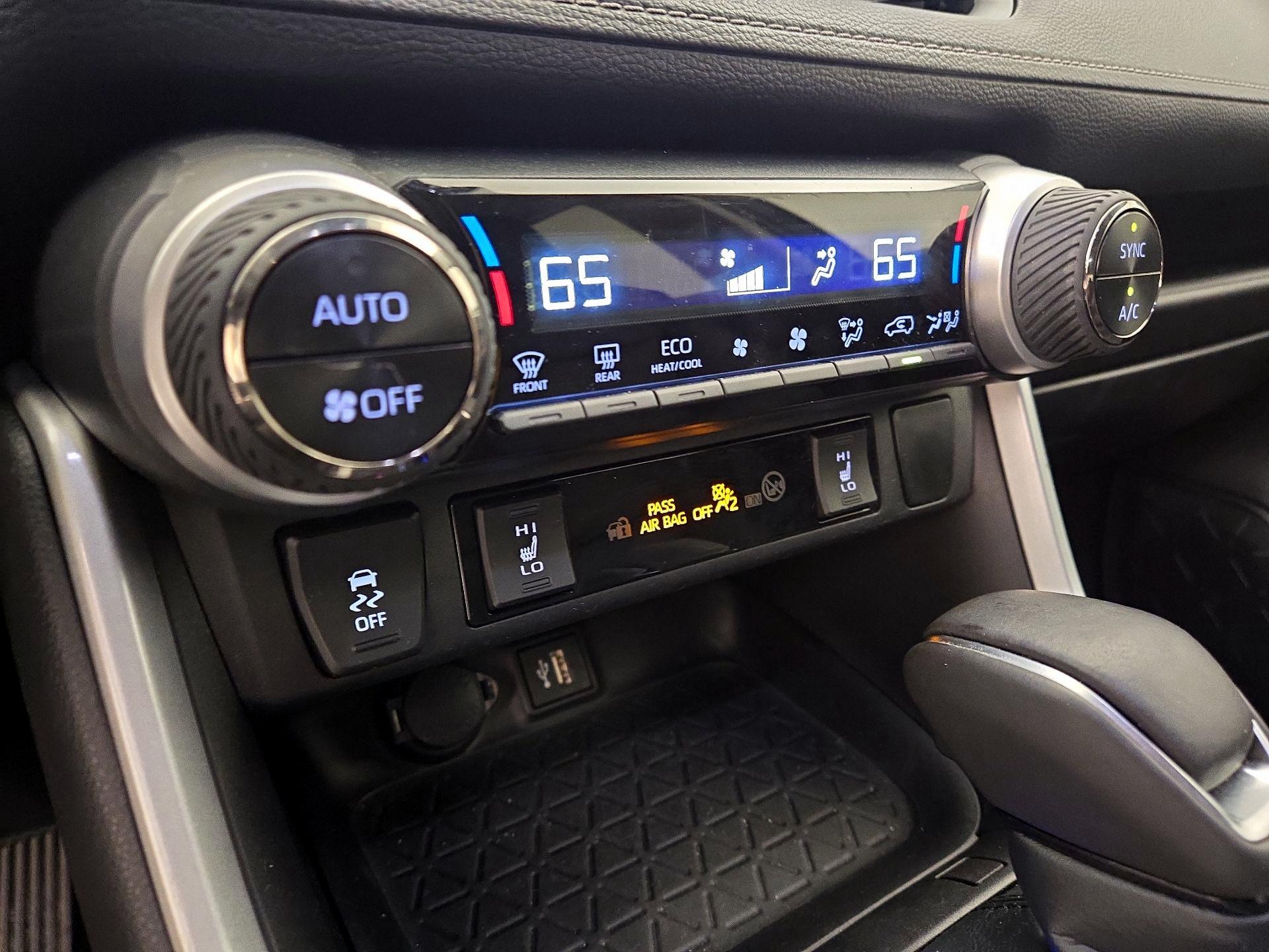 Thumbnail: 2023 Toyota RAV4 - 16