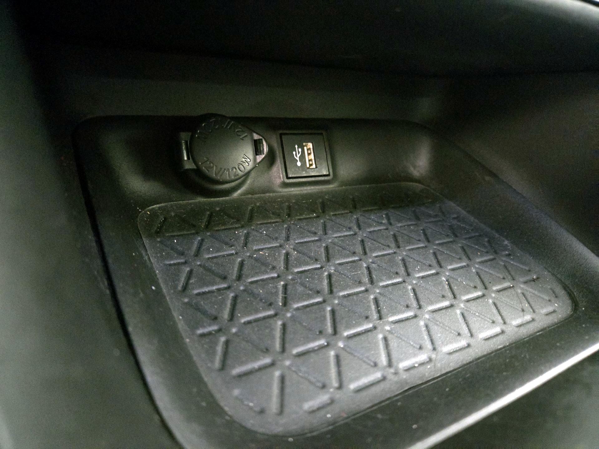 Thumbnail: 2023 Toyota RAV4 - 18