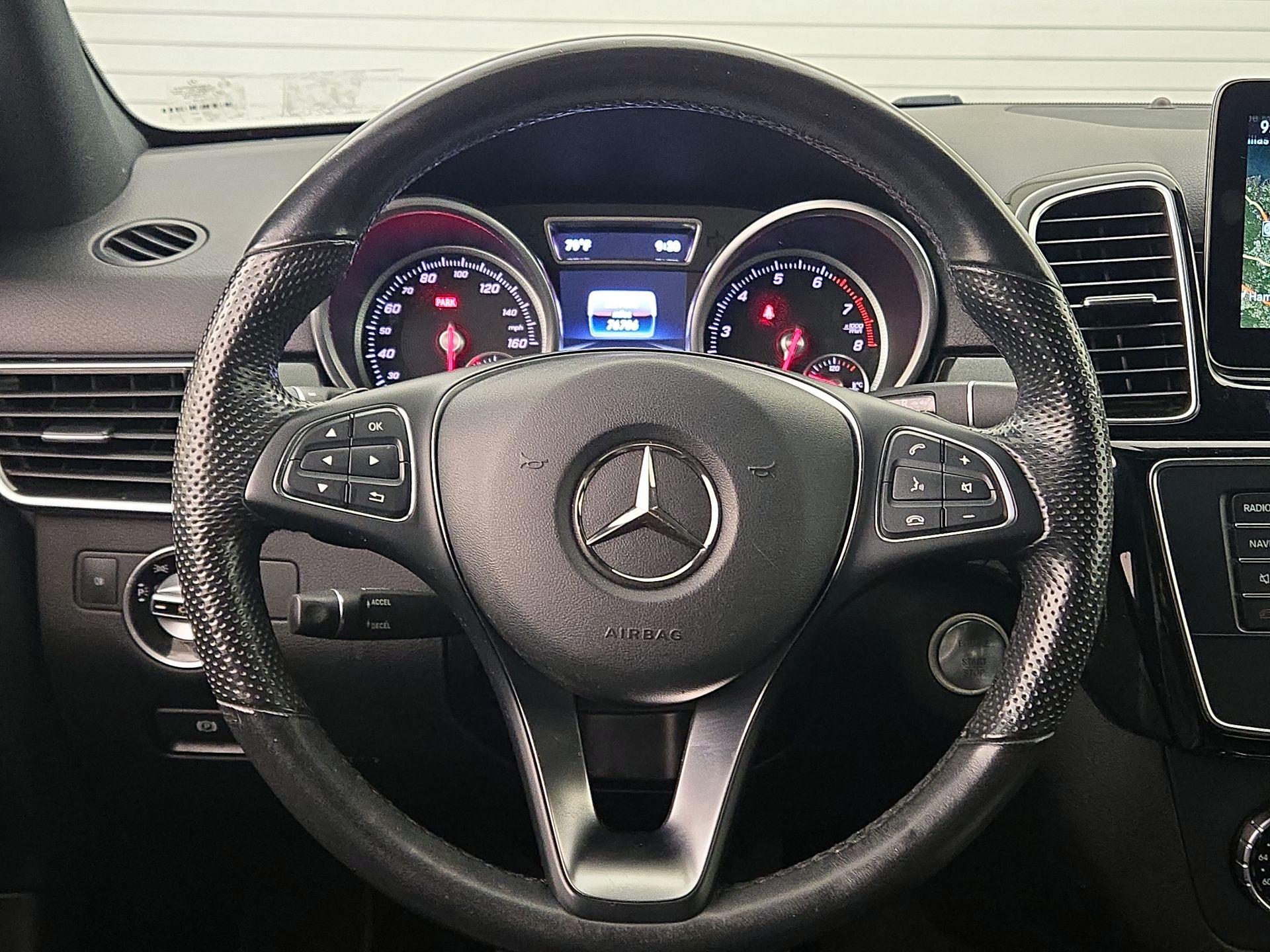 Thumbnail: 2016 Mercedes-Benz GLE - 10