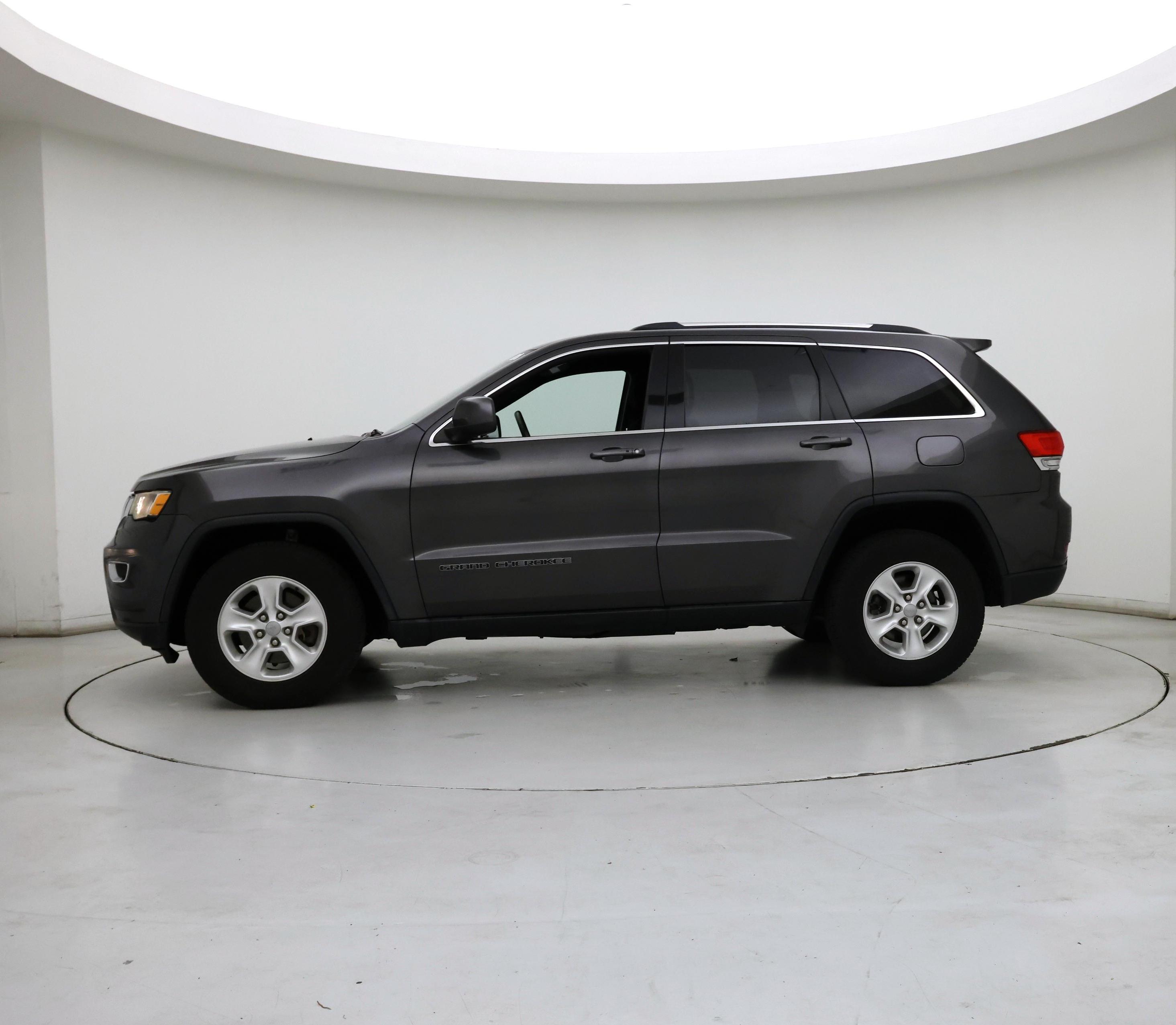 Thumbnail: 2017 Jeep Grand Cherokee - 3
