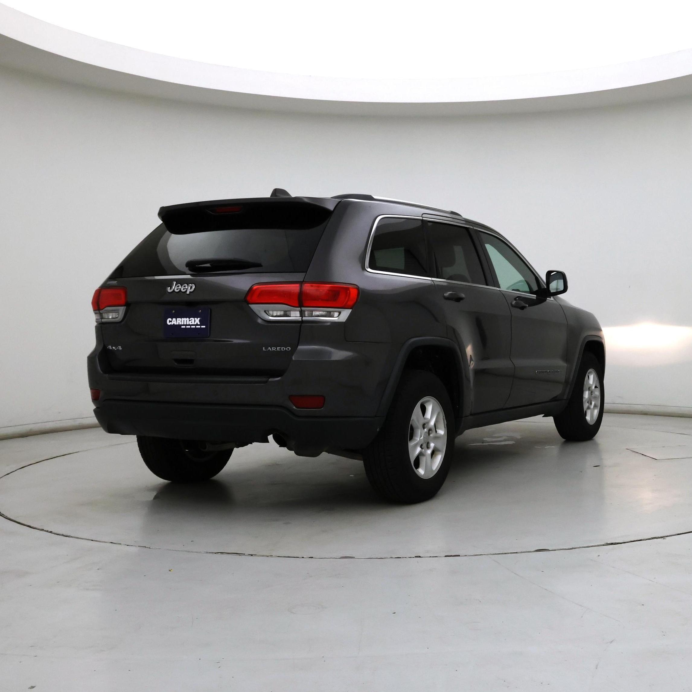 Thumbnail: 2017 Jeep Grand Cherokee - 8