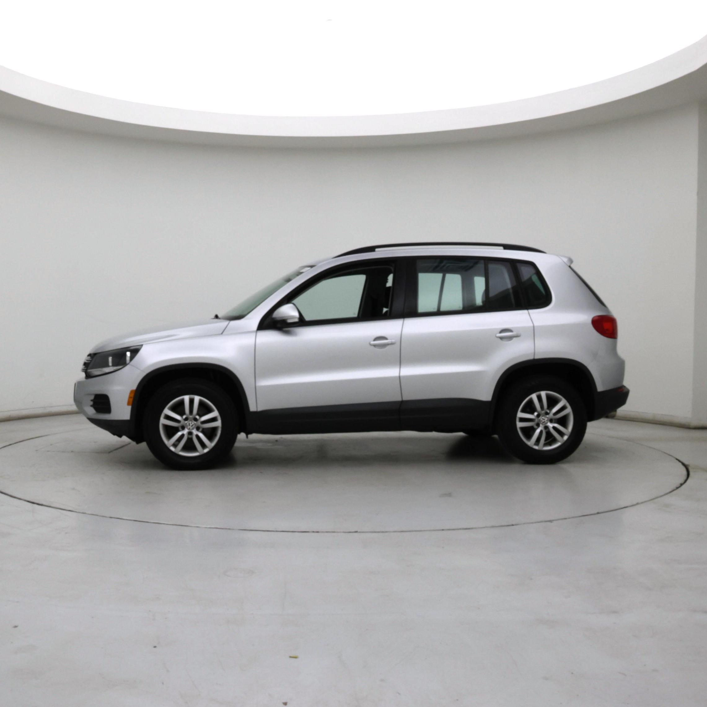 Thumbnail: 2016 Volkswagen Tiguan - 3