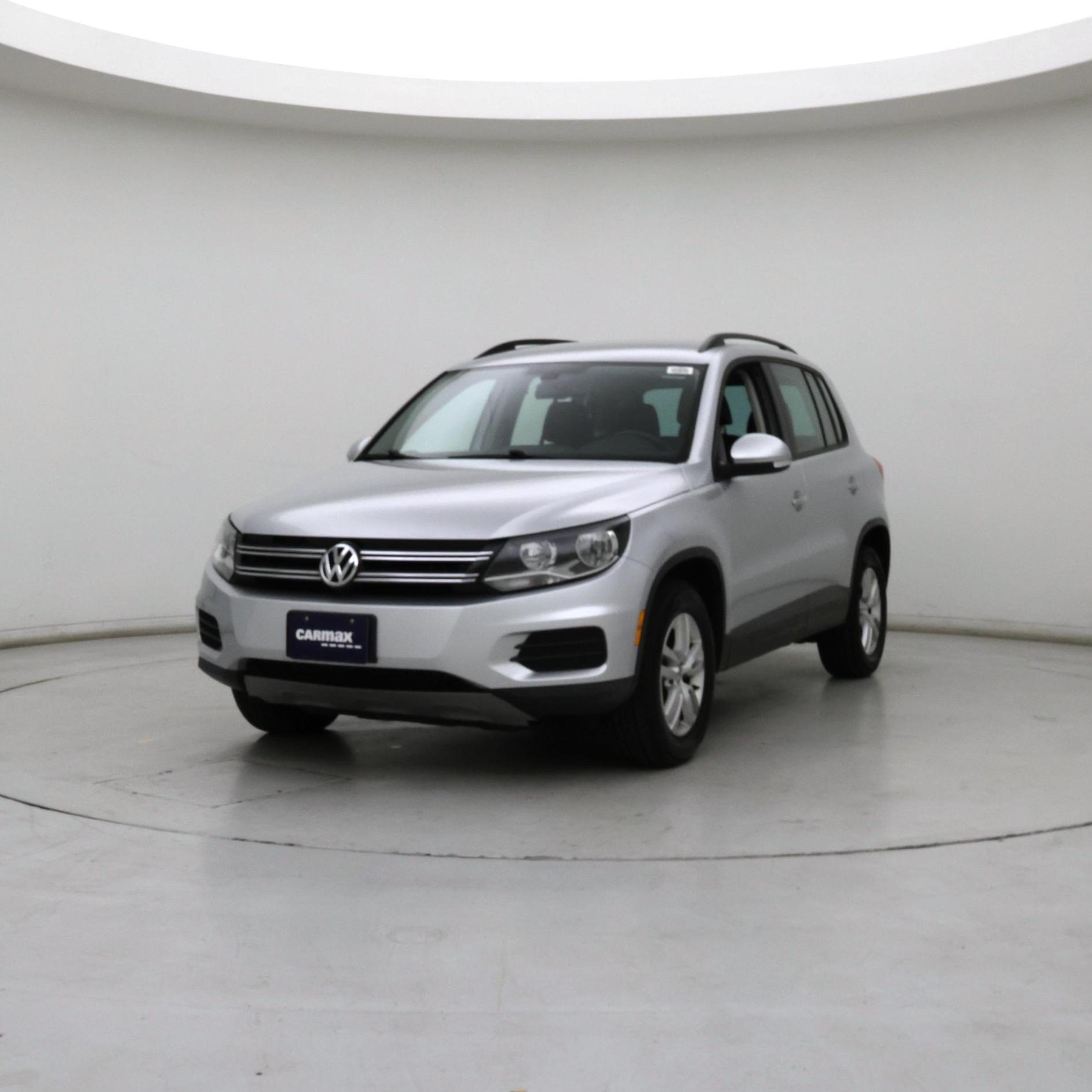 Thumbnail: 2016 Volkswagen Tiguan - 4