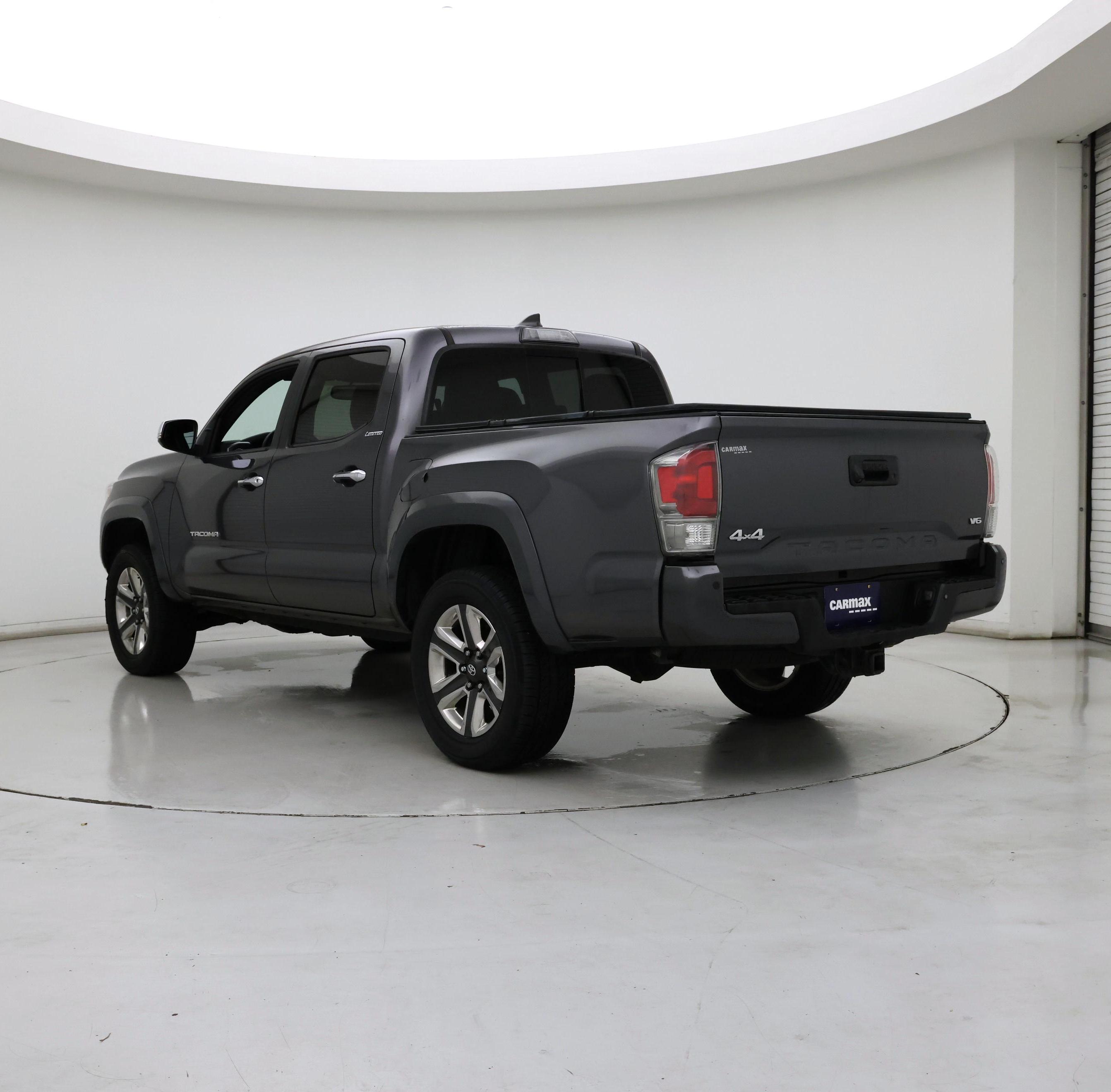 Thumbnail: 2017 Toyota Tacoma - 2