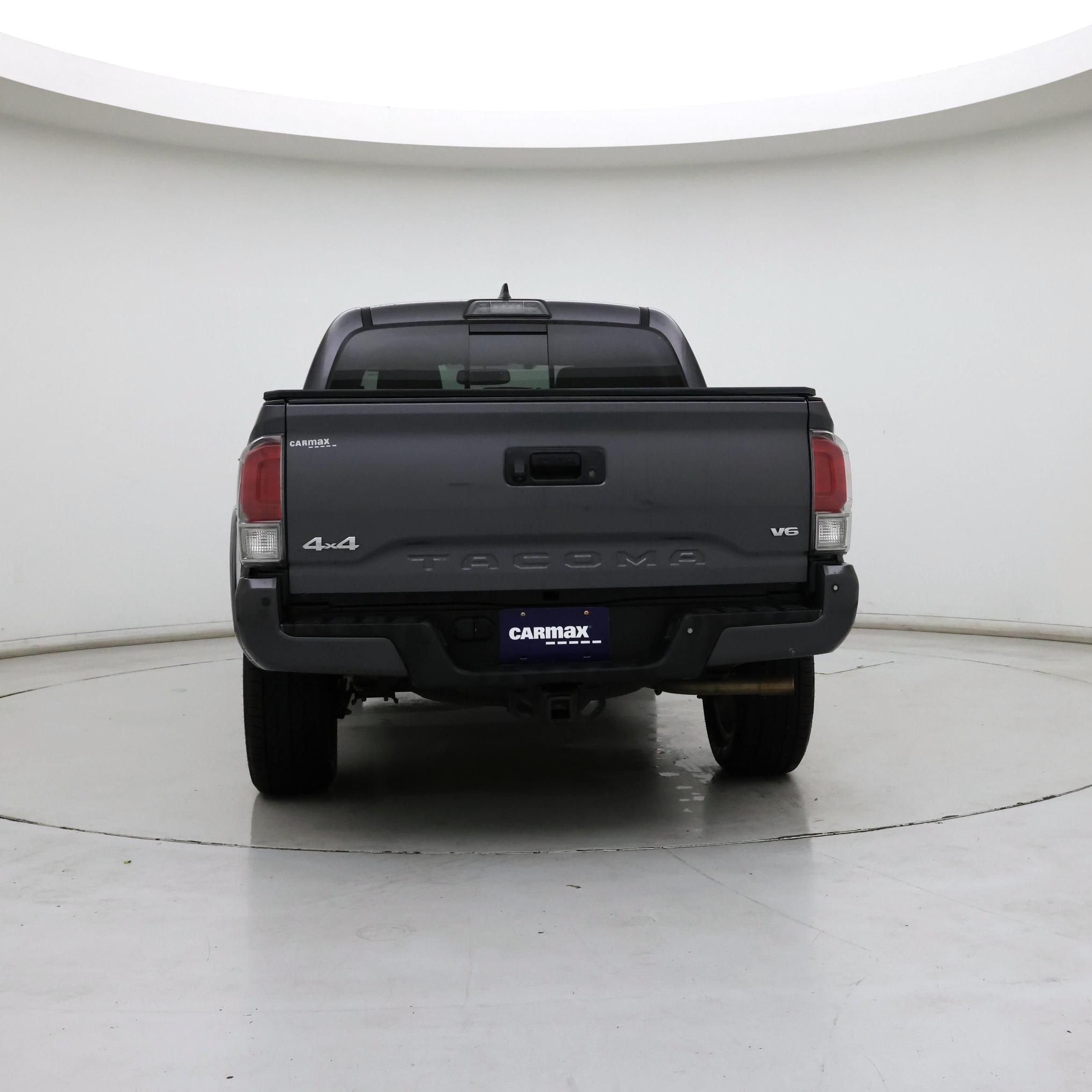Thumbnail: 2017 Toyota Tacoma - 6