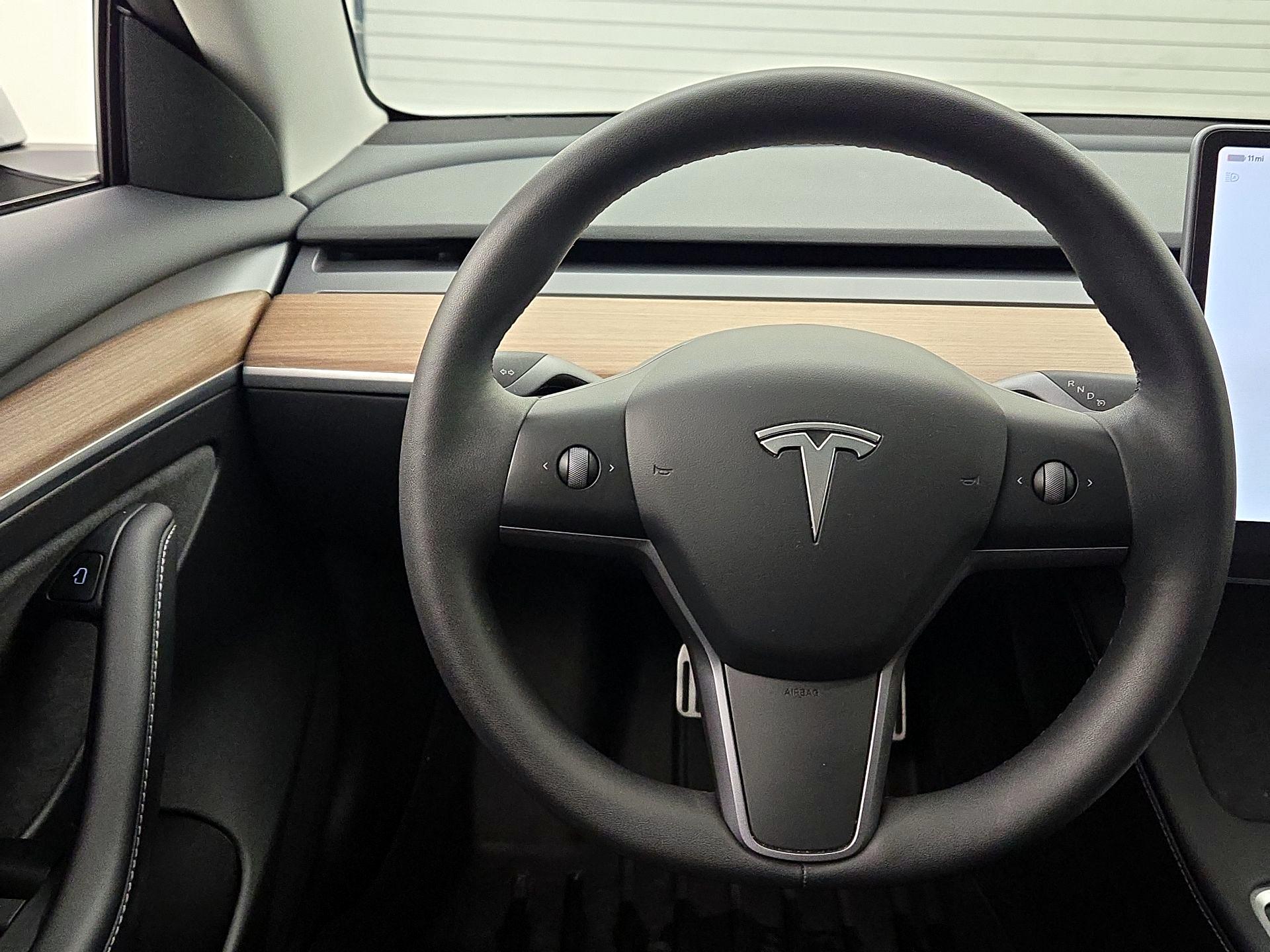 Thumbnail: 2023 Tesla Model 3 - 10