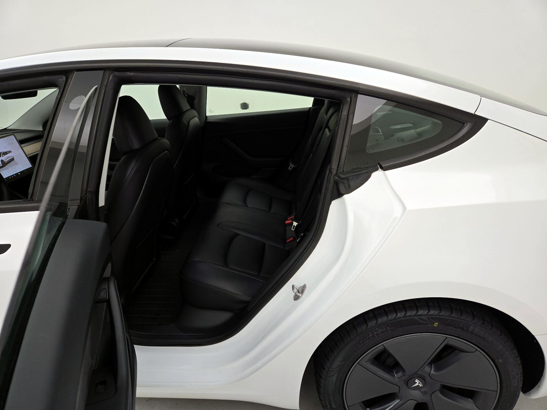 Thumbnail: 2023 Tesla Model 3 - 16