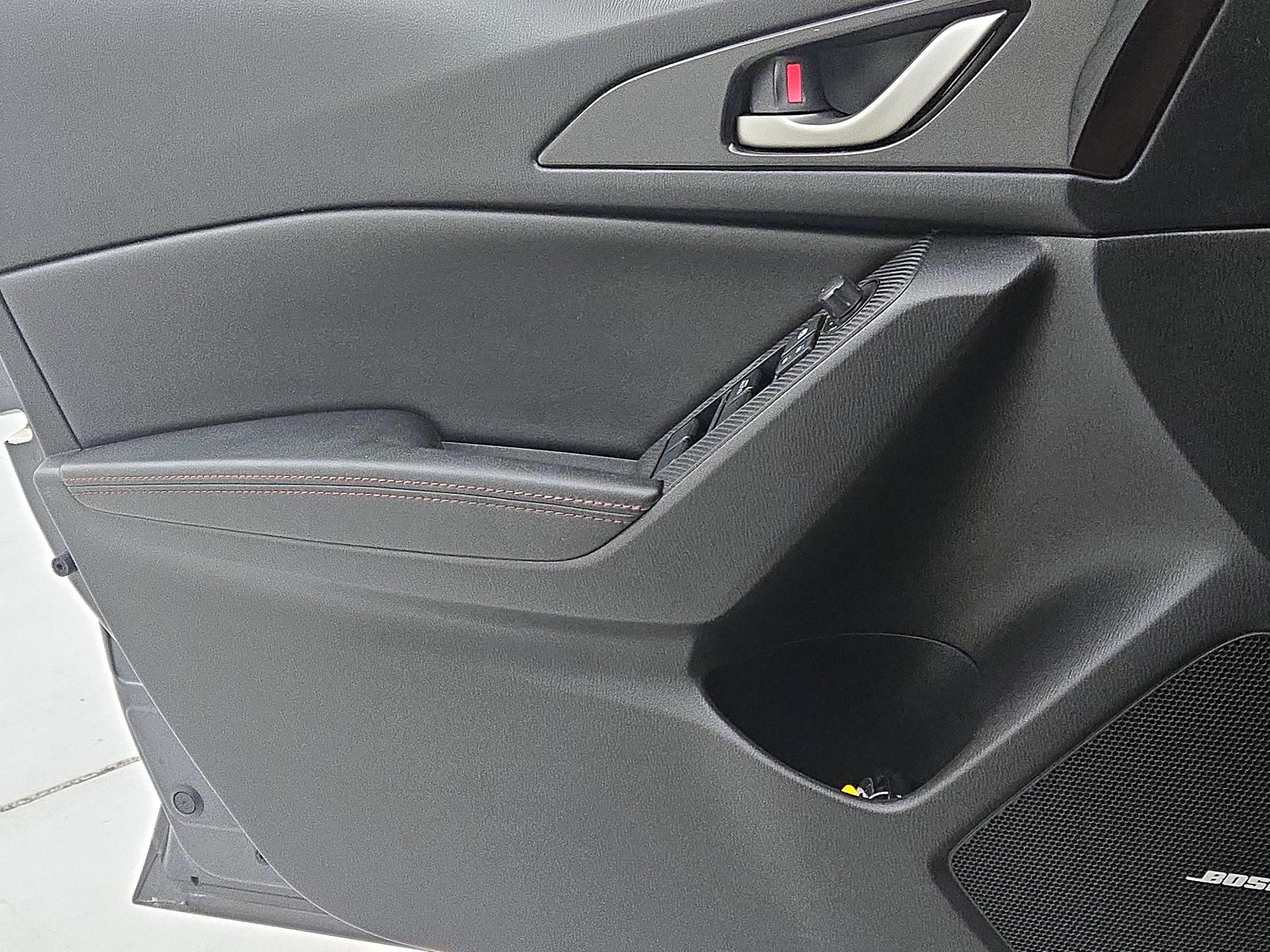 Thumbnail: 2016 Mazda Mazda3 - 12