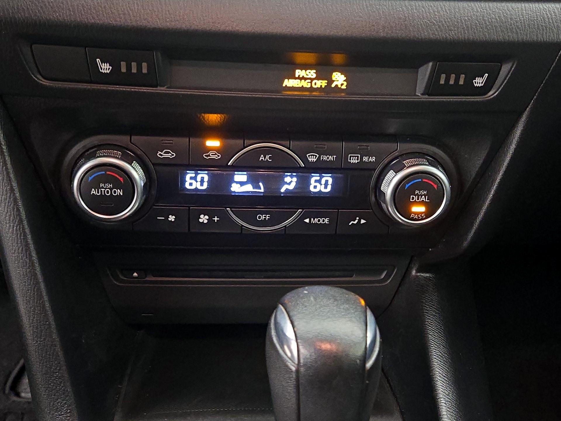 Thumbnail: 2016 Mazda Mazda3 - 15