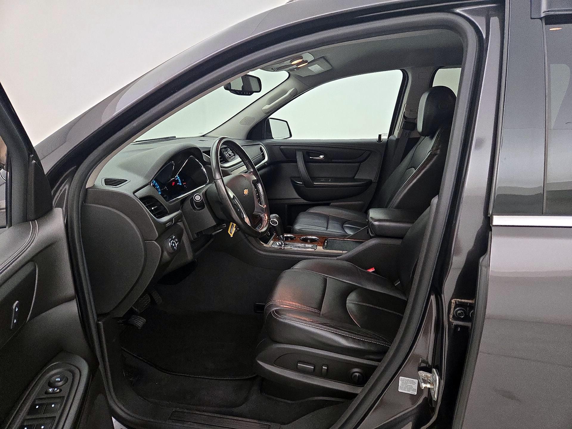 Thumbnail: 2014 Chevrolet Traverse - 11